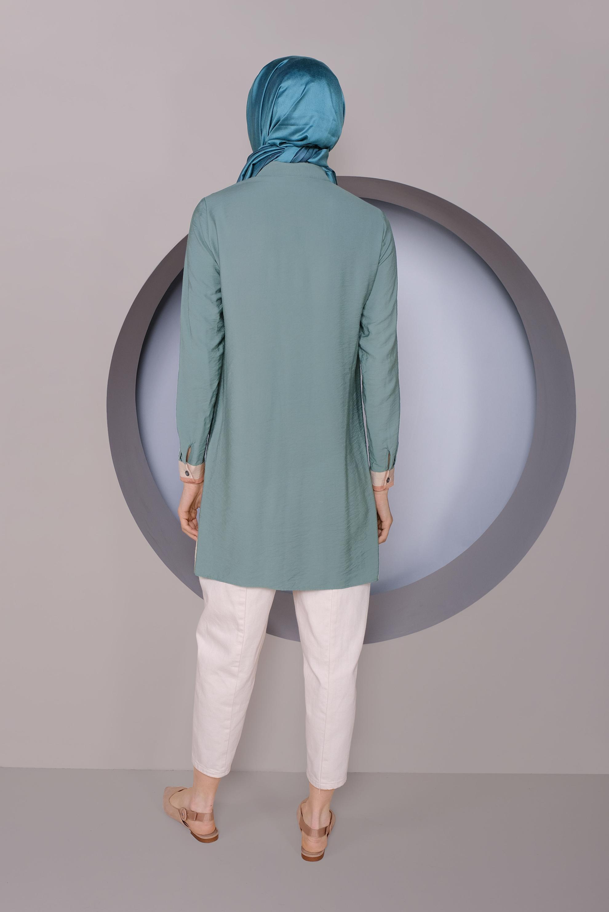 Tesettür giyim YEŞİL CEP İŞLEMELİ DÜĞMELİ TUNİK 41350