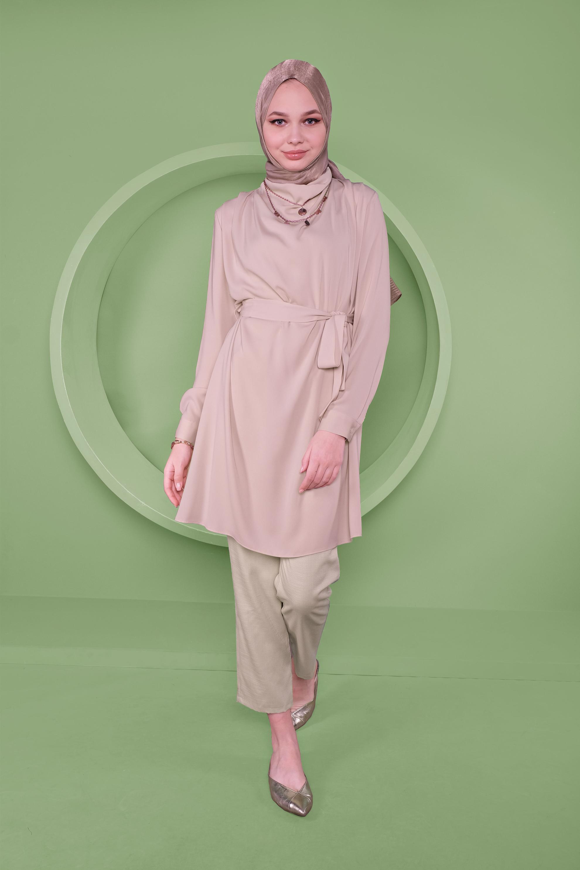 Tesettür giyim EKRU SALAŞ YAKA TUNİK 41356