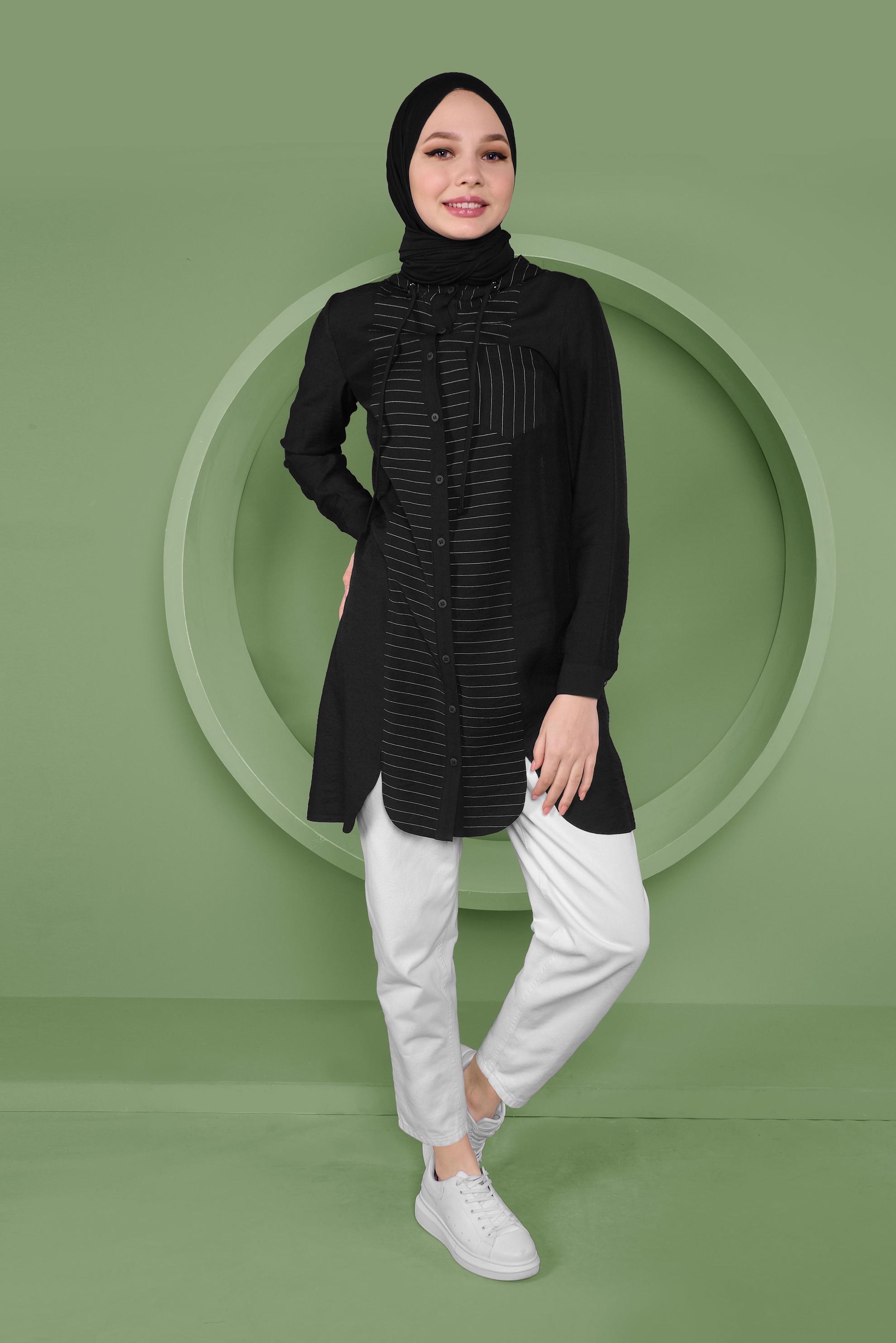 Tesettür giyim SİYAH KAPÜŞONLU DÜĞMELİ TUNİK 41365