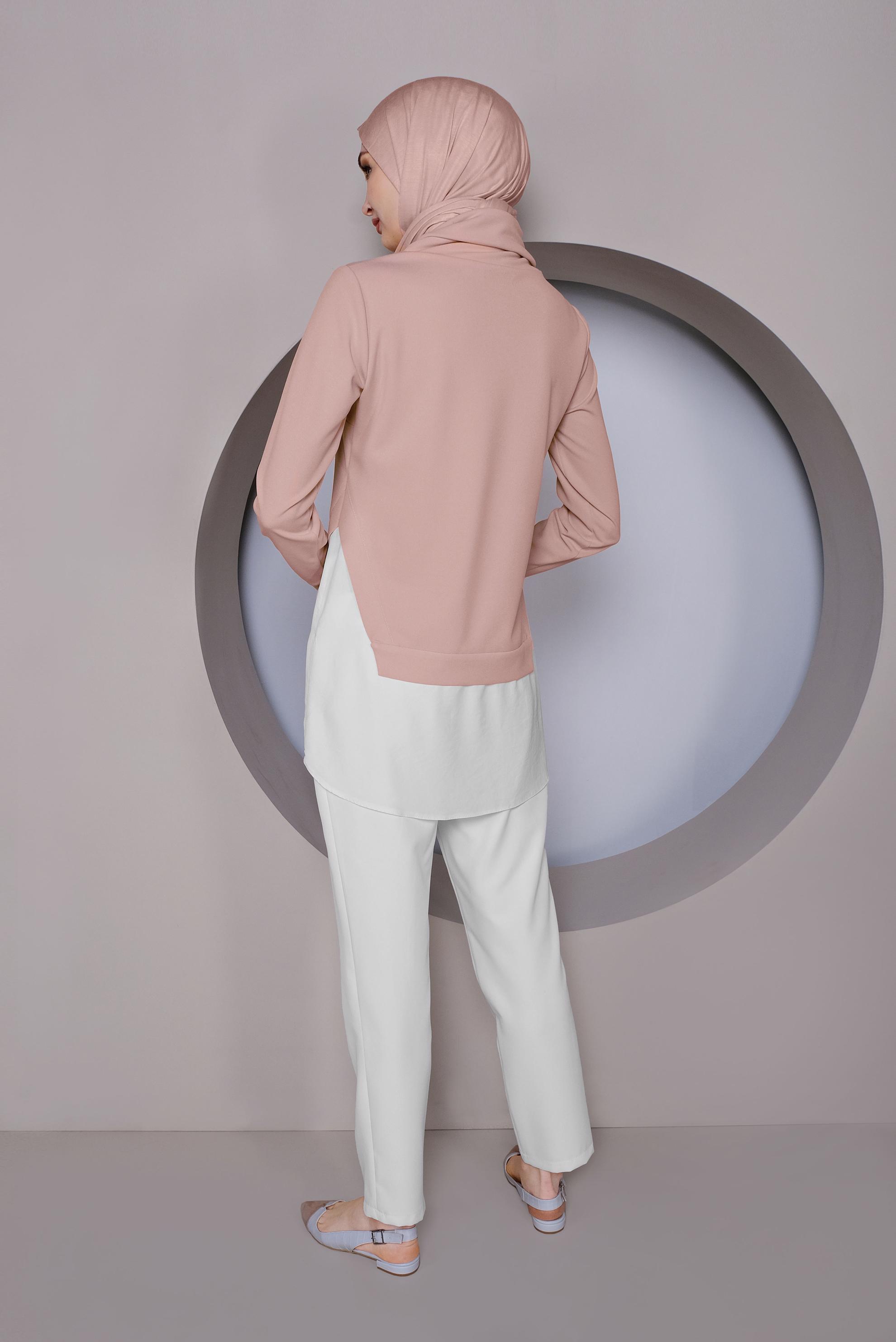 Tesettür giyim PUDRA PARÇA DETAYLI YAKASI BOĞAZLI TUNİK 41368