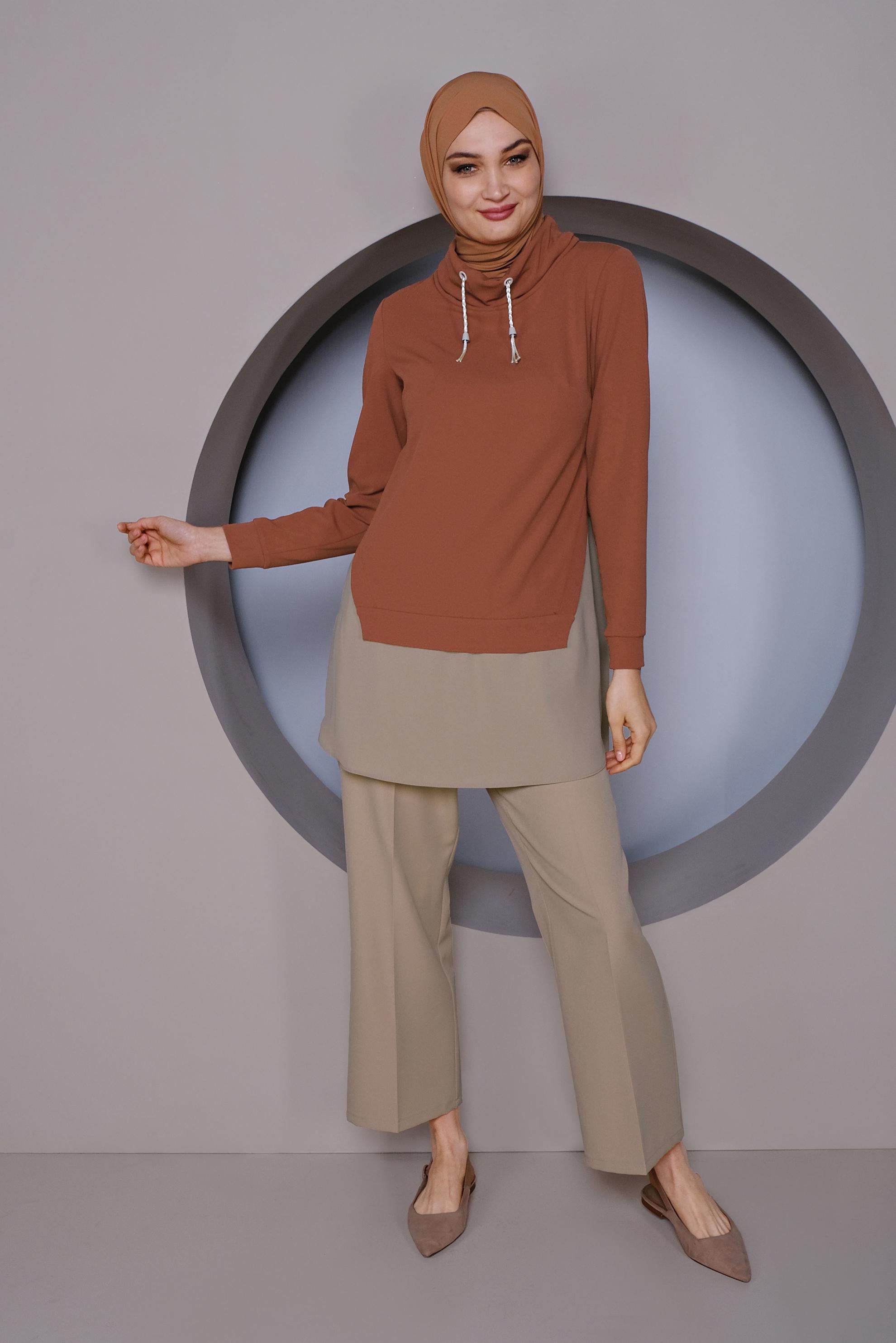 Tesettür giyim BORDO PARÇA DETAYLI YAKASI BOĞAZLI TUNİK 41368