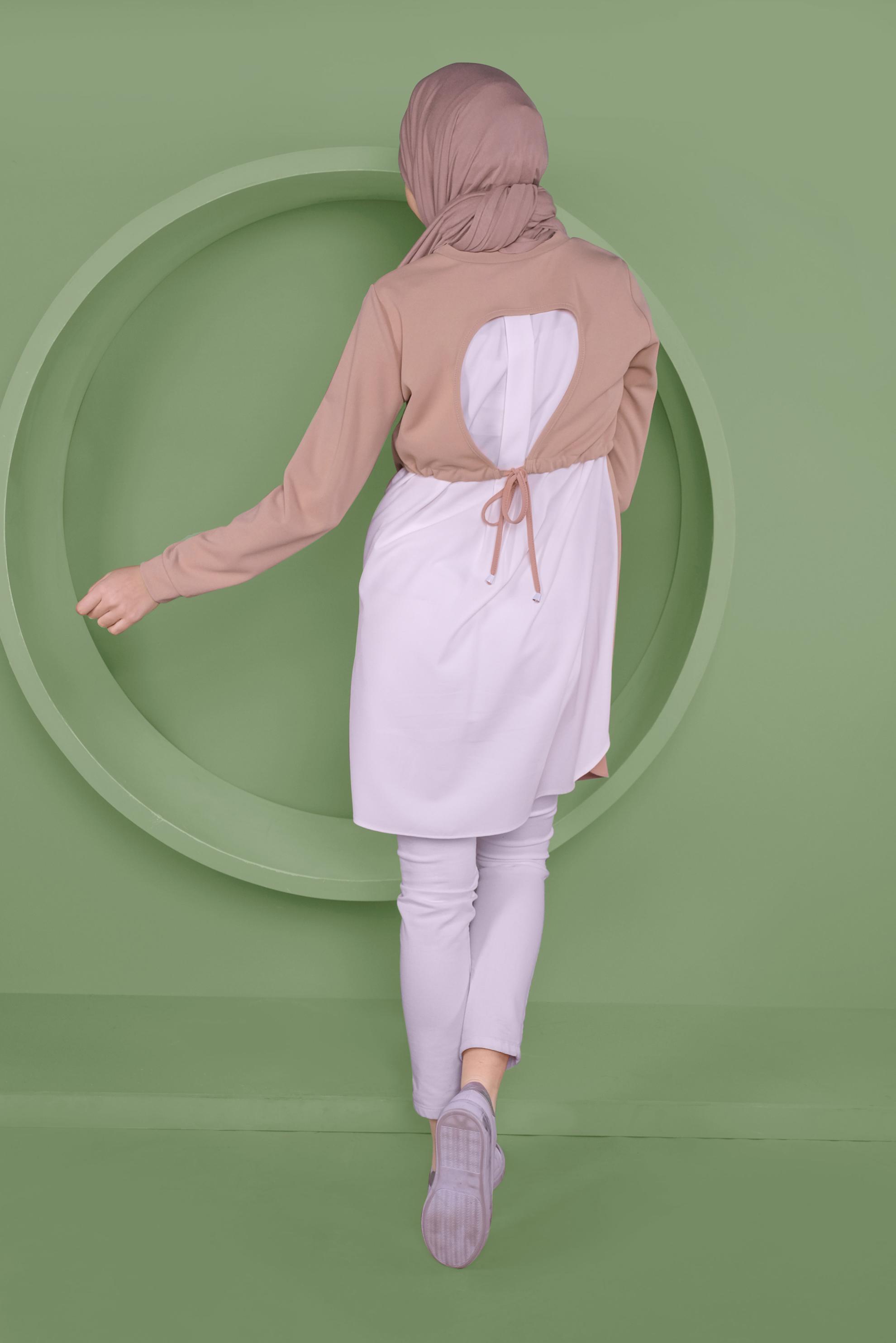 Tesettür giyim BEJ SIRT KISMI BÜZGÜ BAĞCIK DETAYLI TUNİK 41371