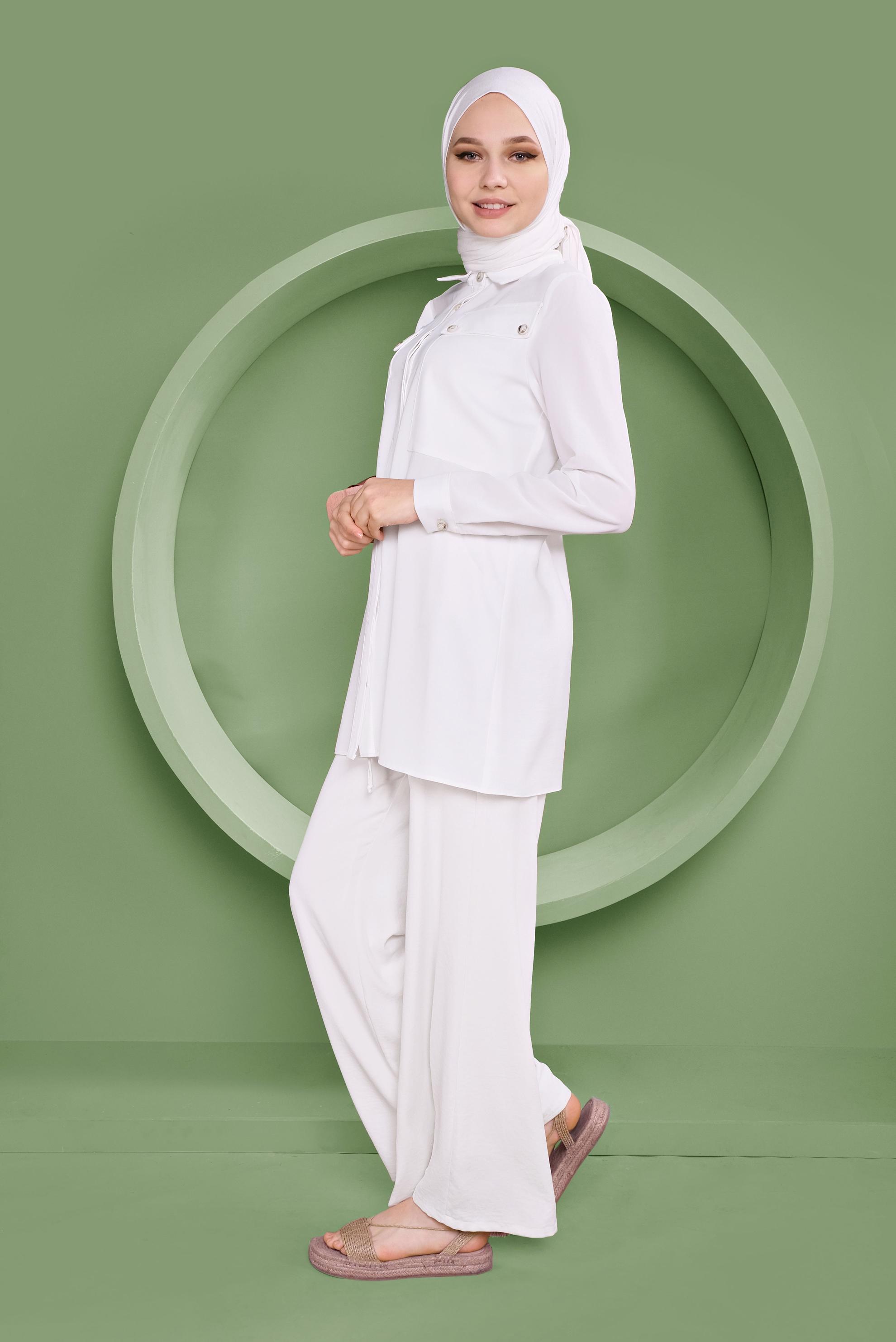 Tesettür giyim BEYAZ CEPLİ DÜĞMELİ TUNİK 41372