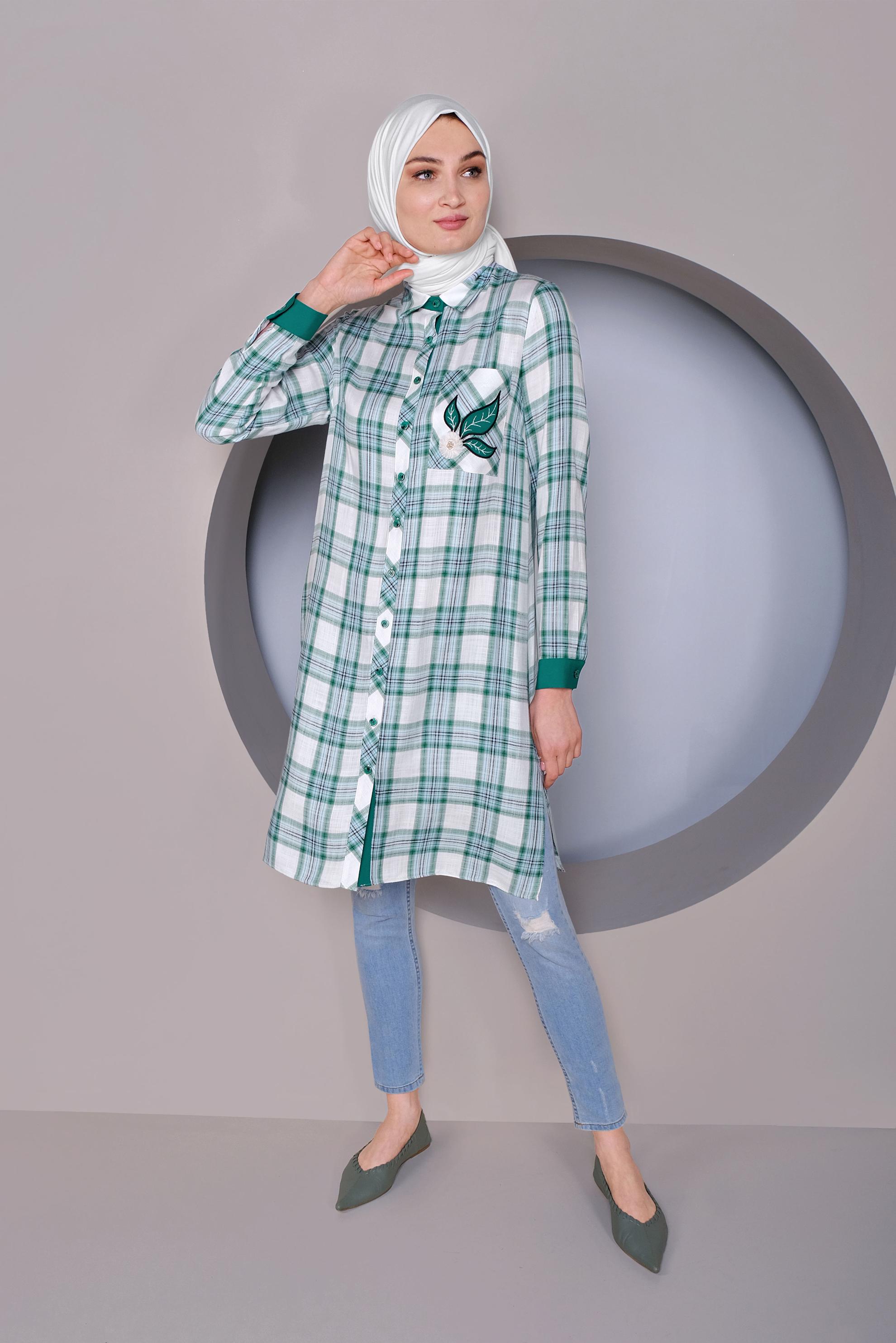 Tesettür giyim MAVİ CEP KISMI NAKIŞ İŞLEMELİ EKOSE TUNİK 41390