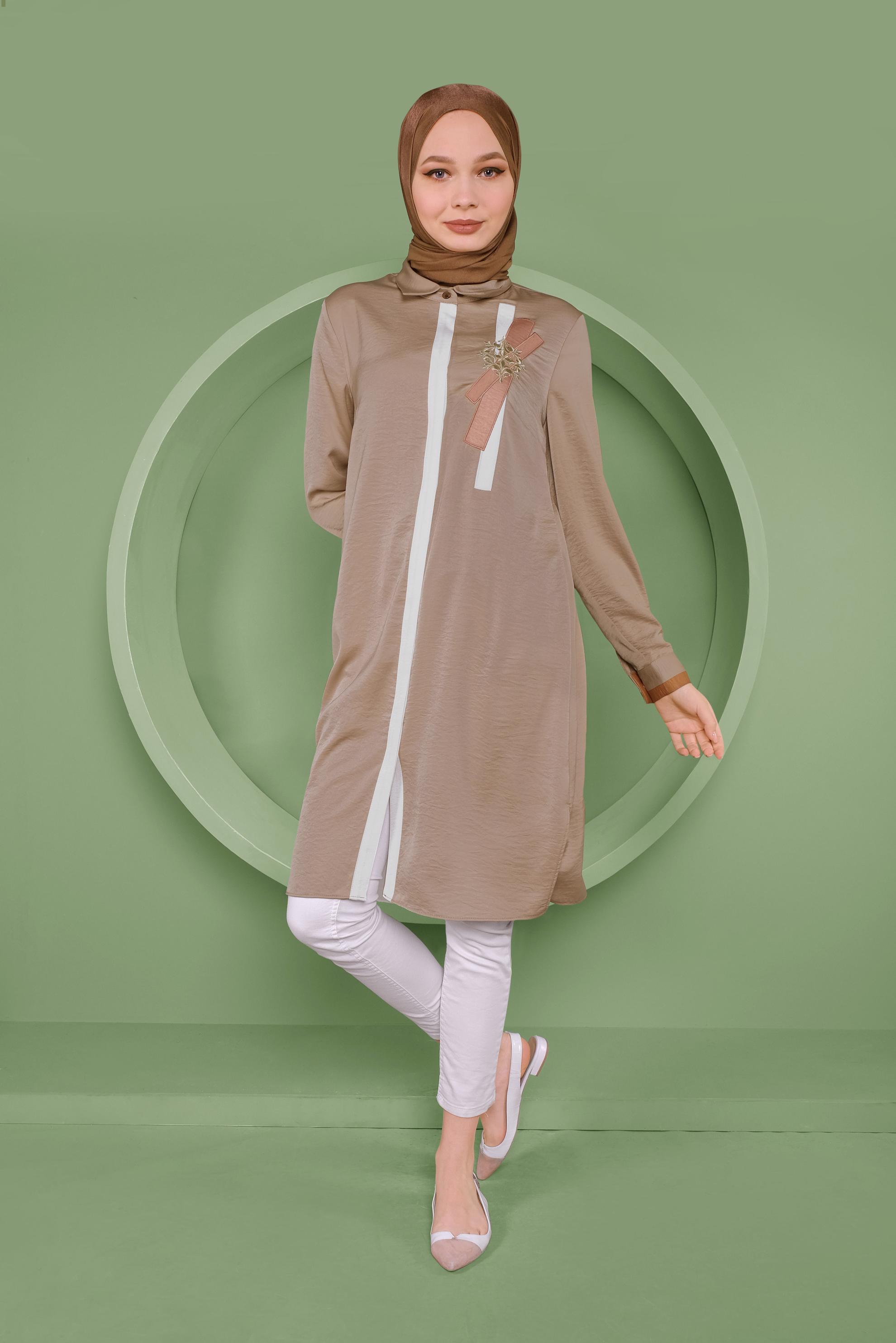 Tesettür giyim BEJ GİZLİ DÜĞMELİ ERKEK YAKA TUNİK 41419