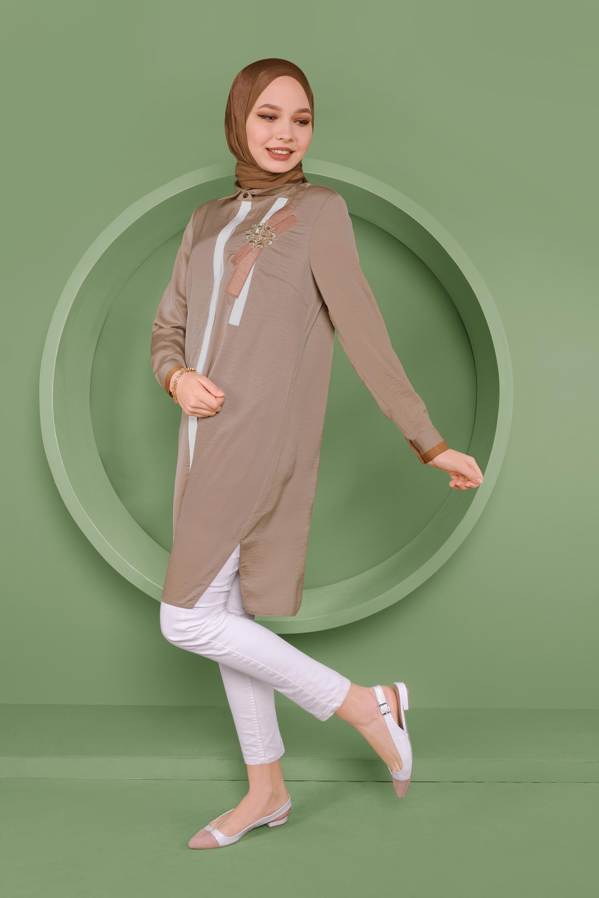 Tesettür giyim BEJ GİZLİ DÜĞMELİ ERKEK YAKA TUNİK 41419