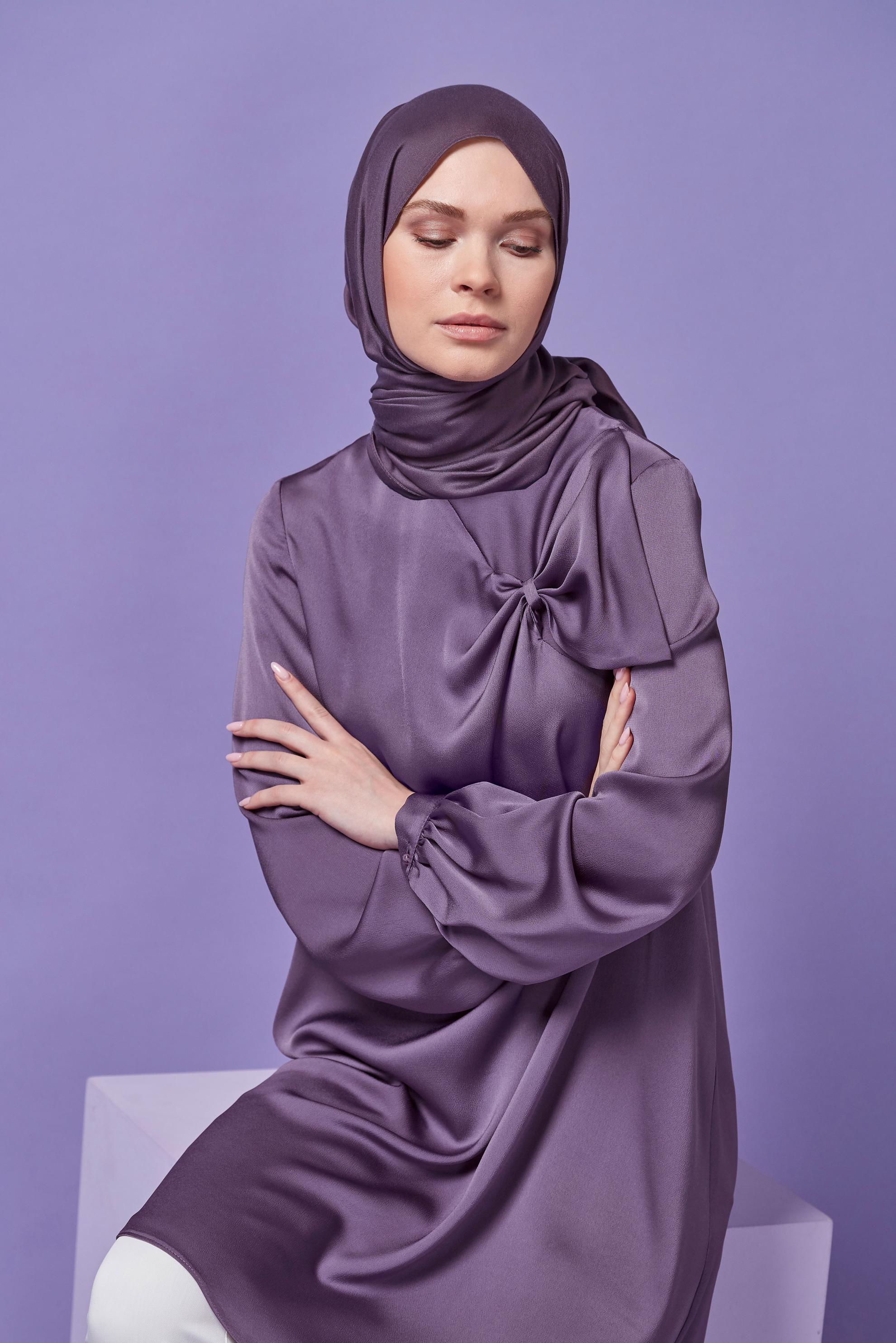 Tesettür giyim MOR FİYONK YAKA ŞİFON TUNİK 41420