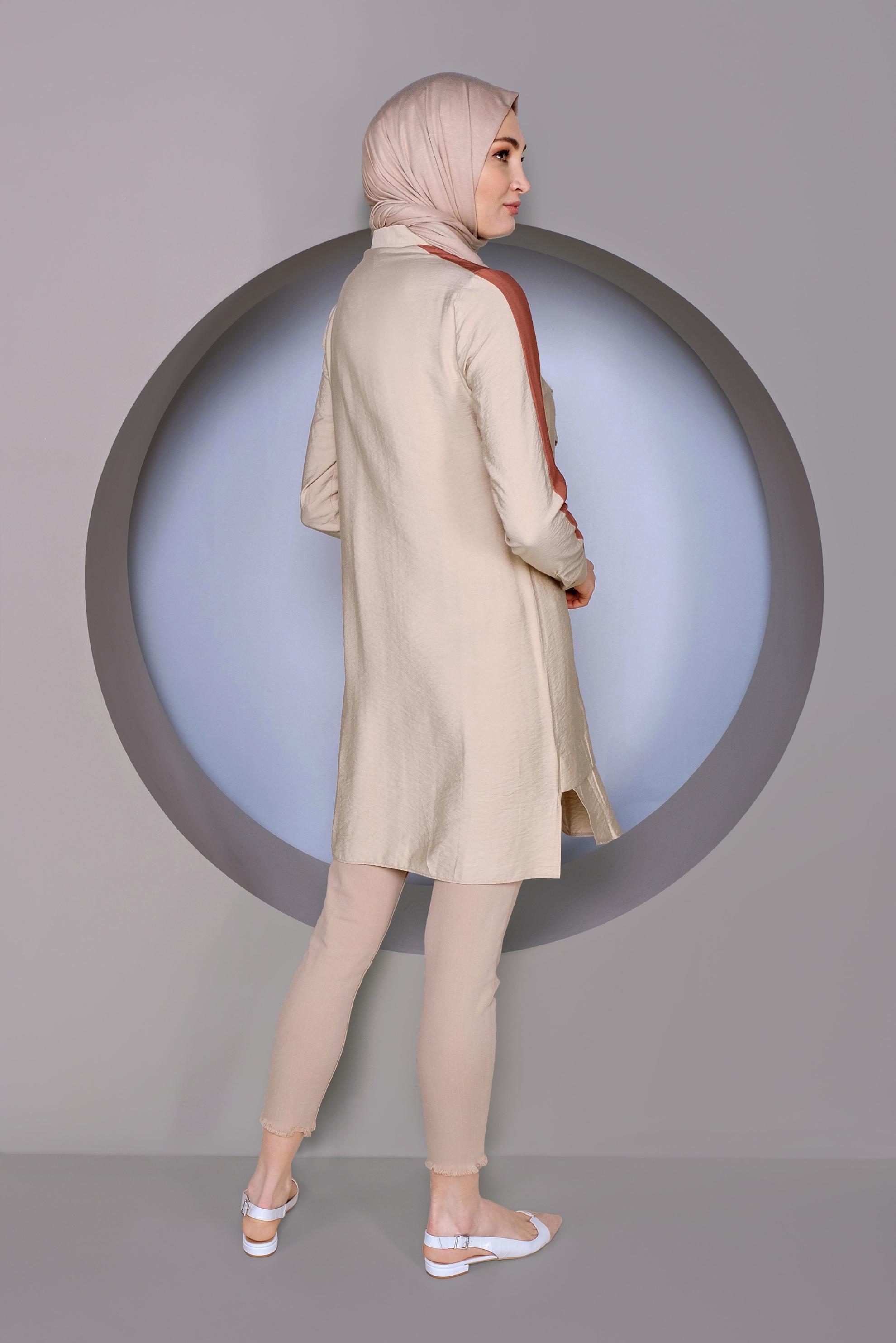 Tesettür giyim BEJ ŞERİT DETAYLI DÜĞMELİ TUNİK 41422