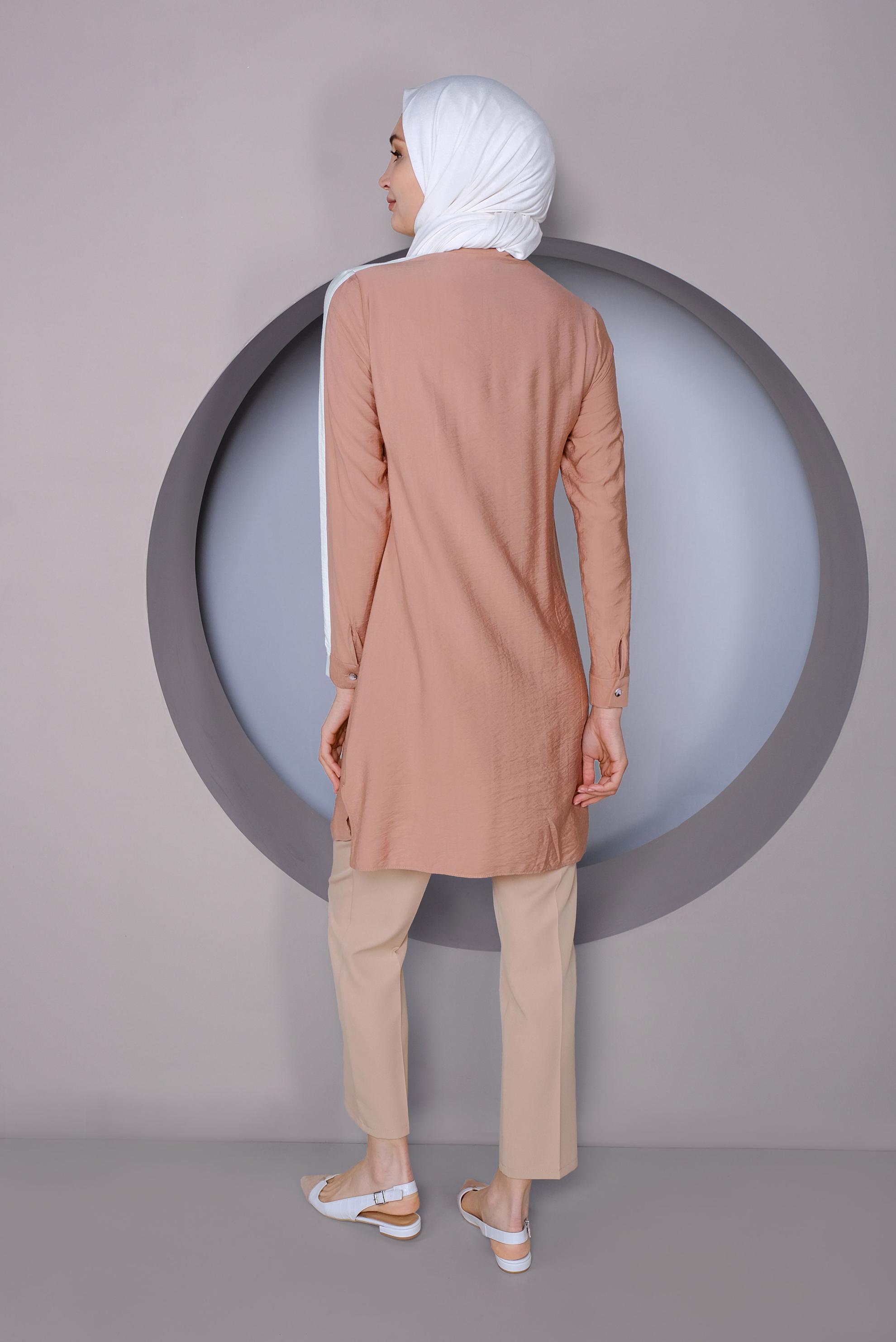 Tesettür giyim PUDRA ŞERİT DETAYLI DÜĞMELİ TUNİK 41422