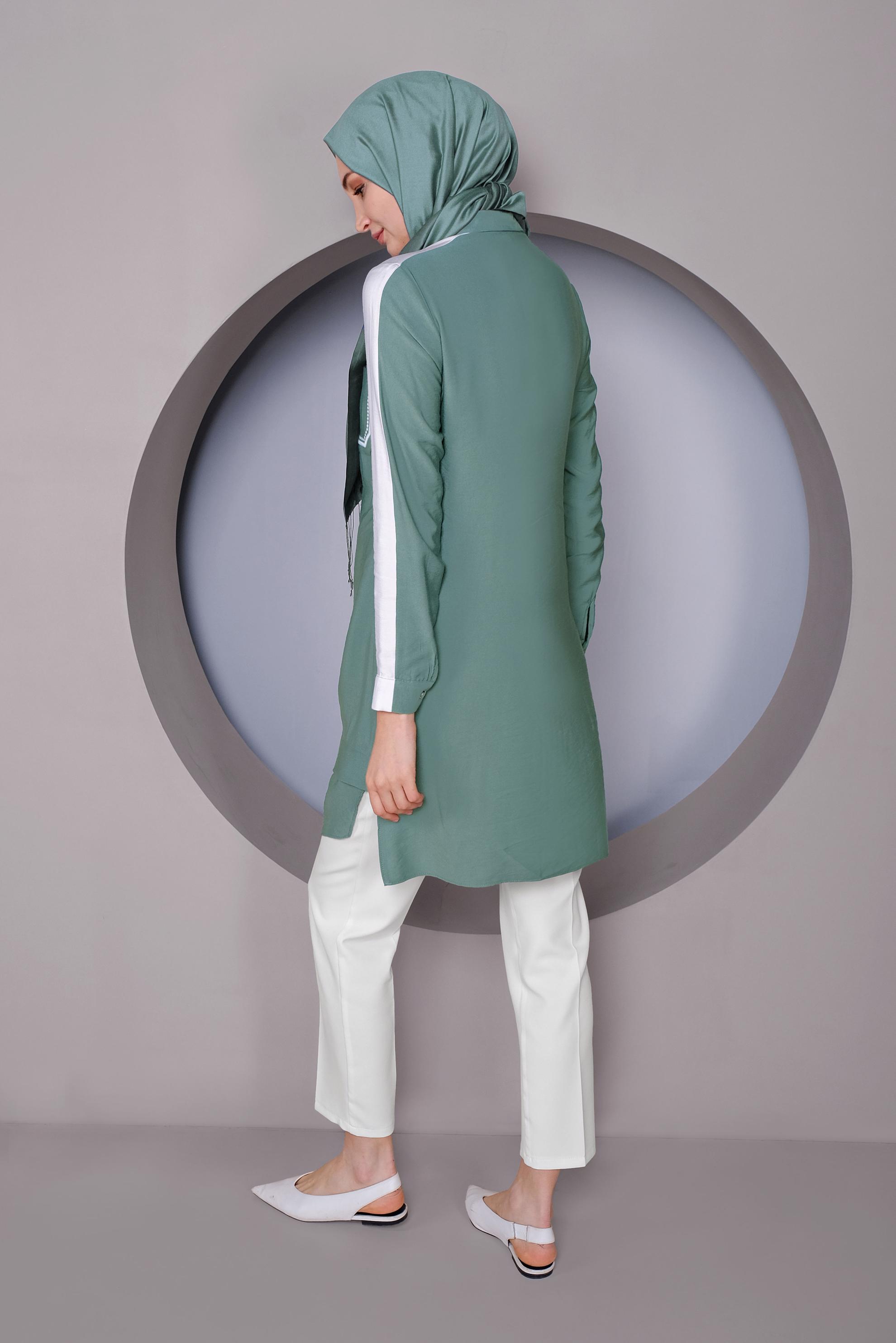 Tesettür giyim YEŞİL ŞERİT DETAYLI DÜĞMELİ TUNİK 41422