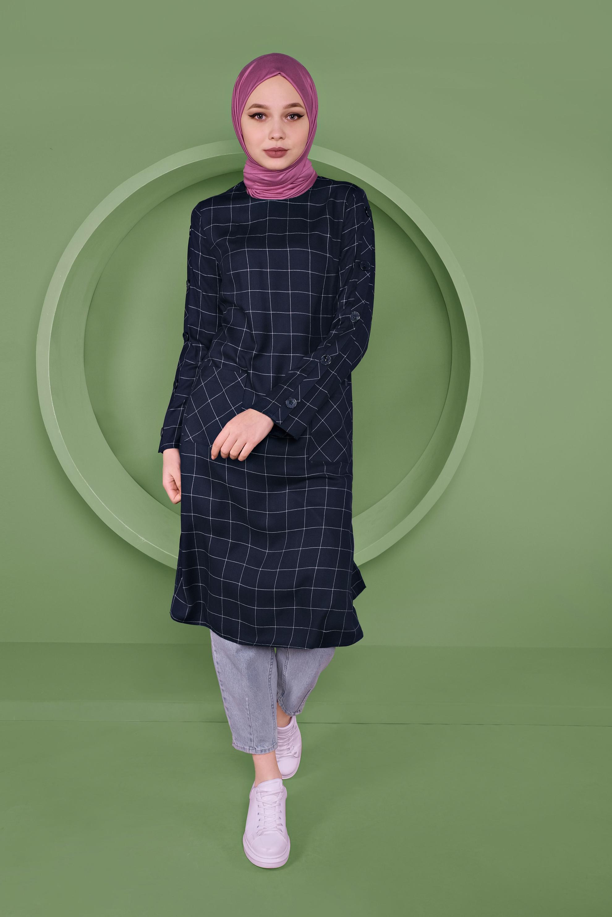 Tesettür giyim LACİVERT KOL KISMI DÜĞME DETAYLI KARELİ TUNİK 41442