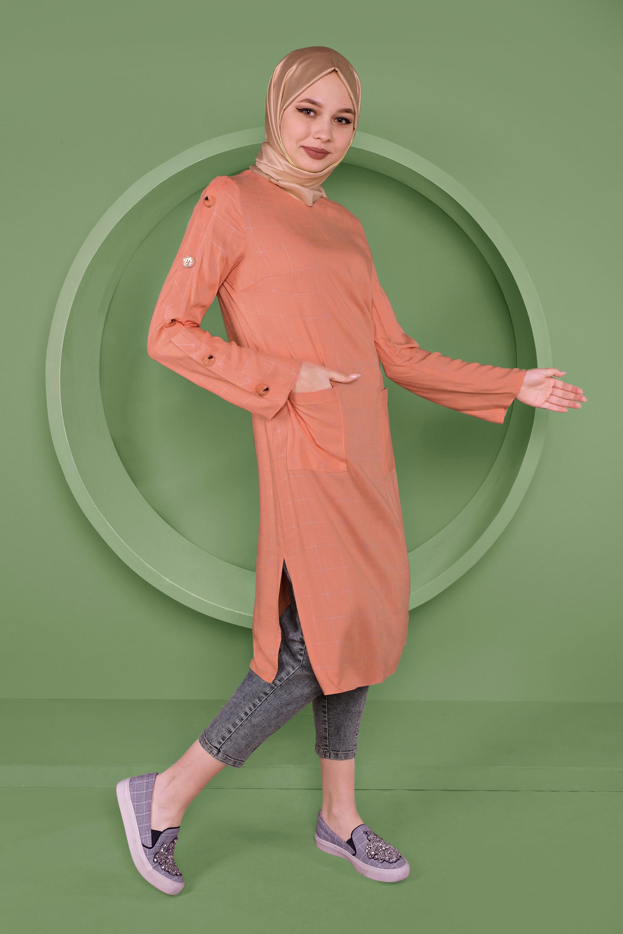 Tesettür giyim MERCAN KOL KISMI DÜĞME DETAYLI KARELİ TUNİK 41442