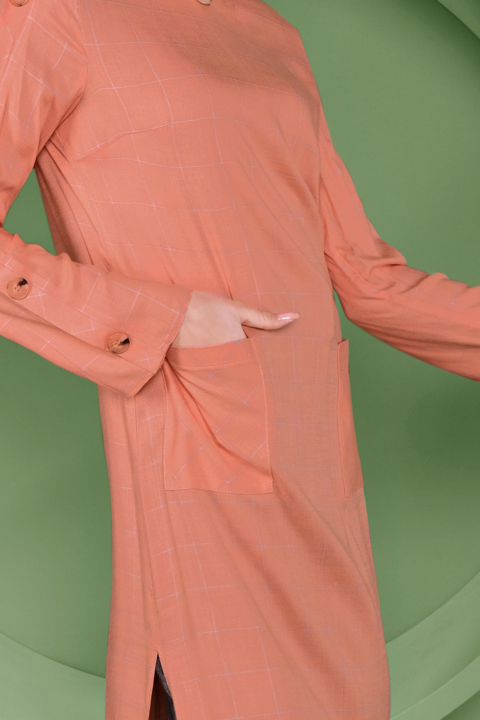 Tesettür giyim MERCAN KOL KISMI DÜĞME DETAYLI KARELİ TUNİK 41442