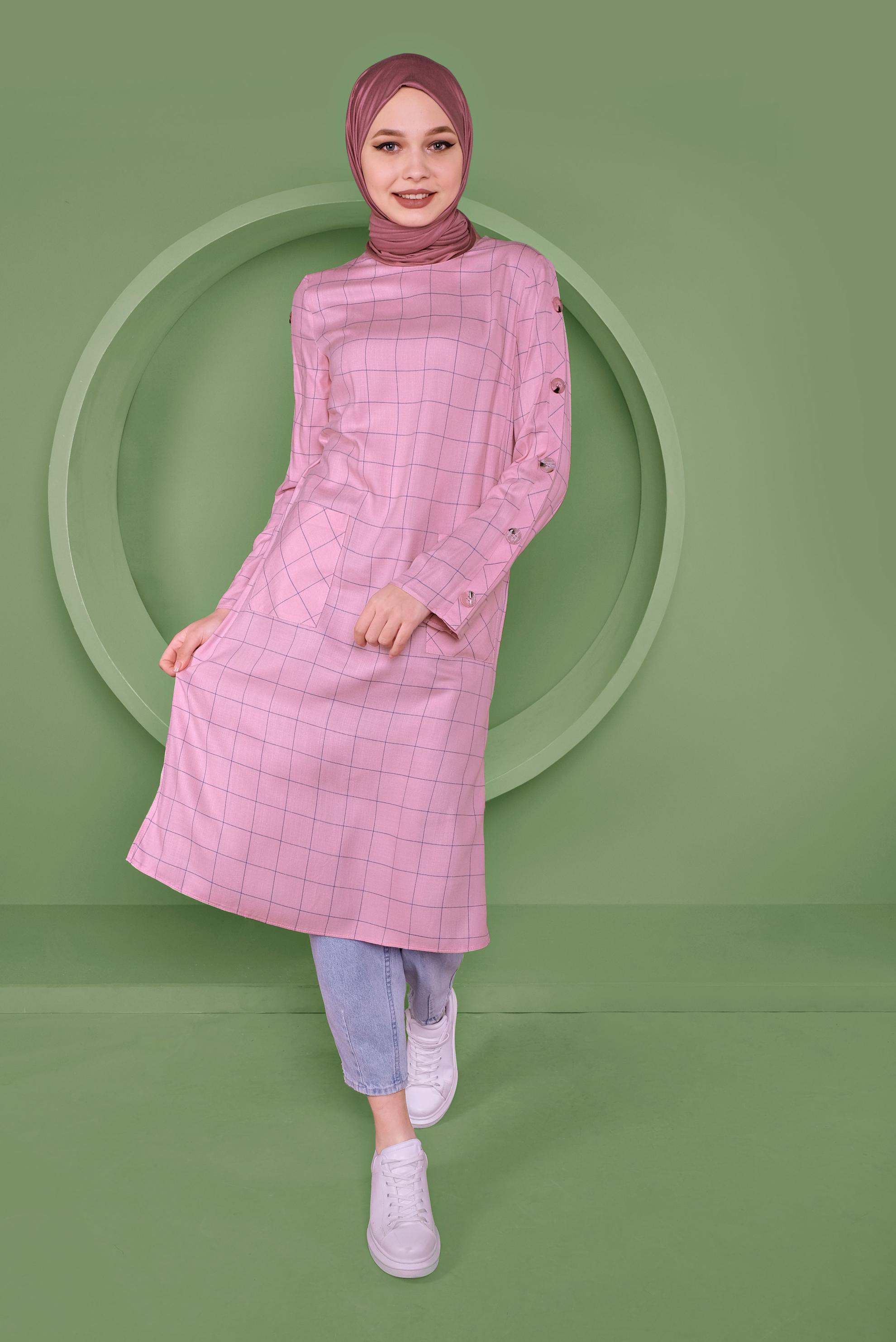 Tesettür giyim PEMBE KOL KISMI DÜĞME DETAYLI KARELİ TUNİK 41442
