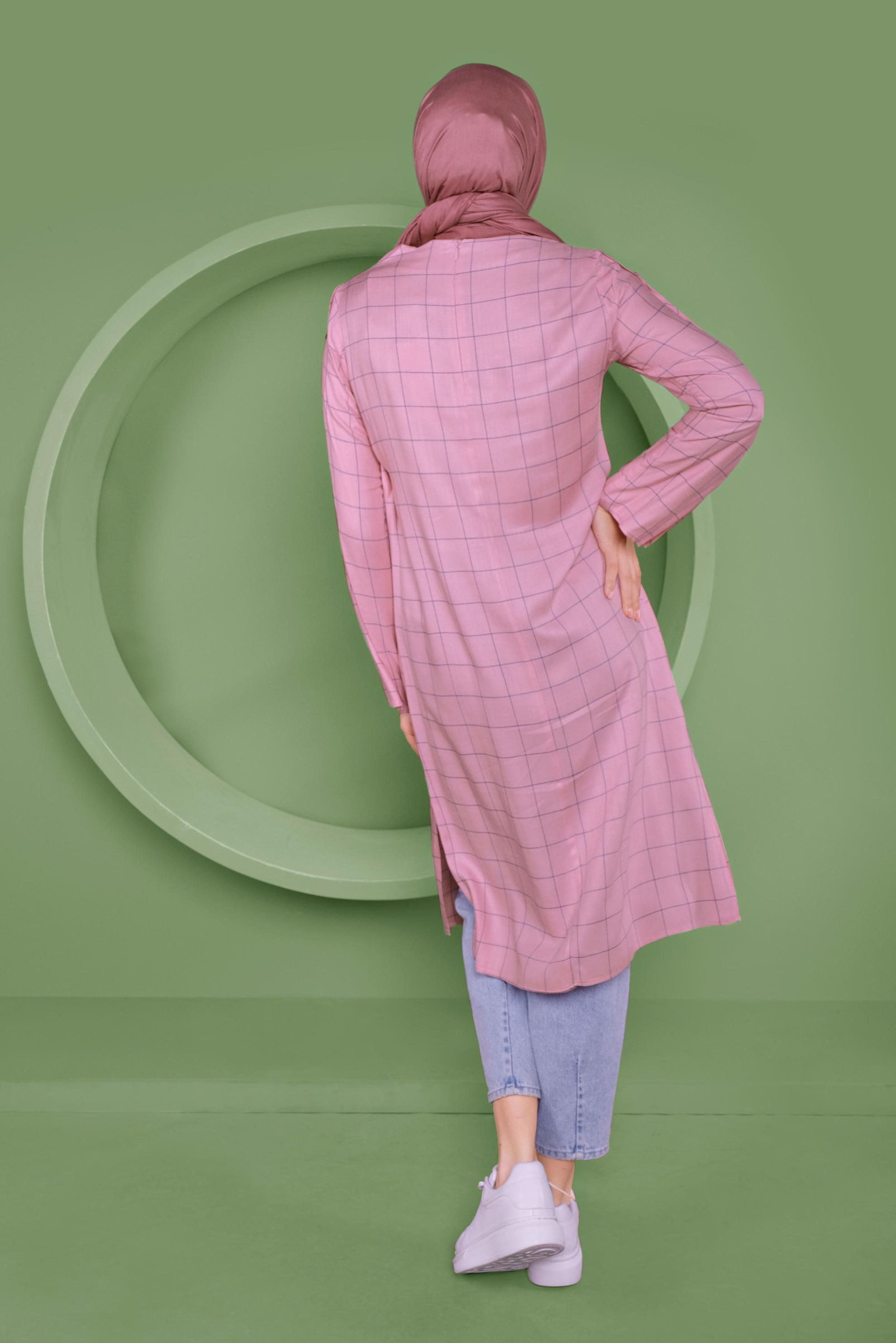 Tesettür giyim PEMBE KOL KISMI DÜĞME DETAYLI KARELİ TUNİK 41442