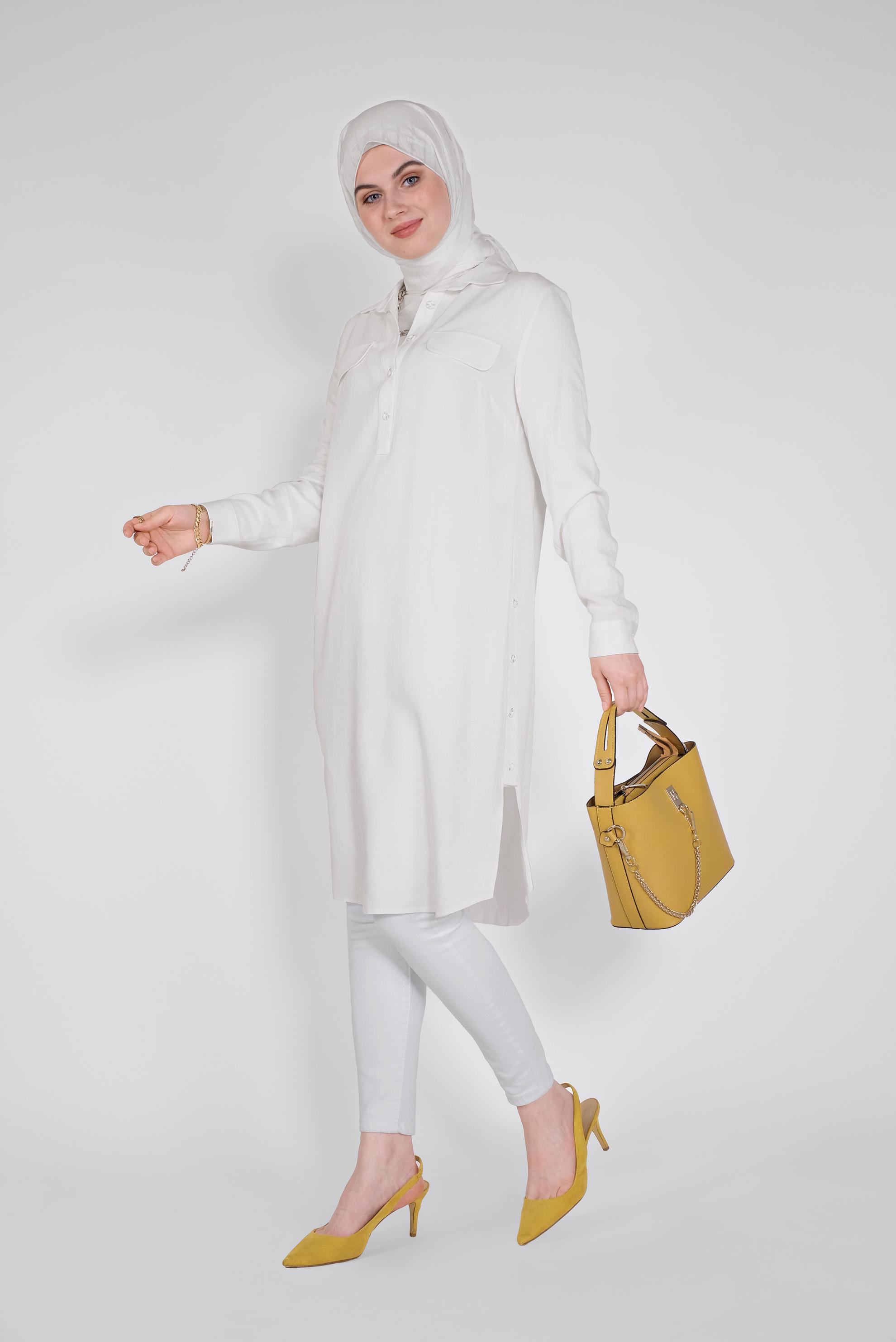 Tesettür giyim BEYAZ DÜĞMELİ CEPLİ TUNİK 41444 