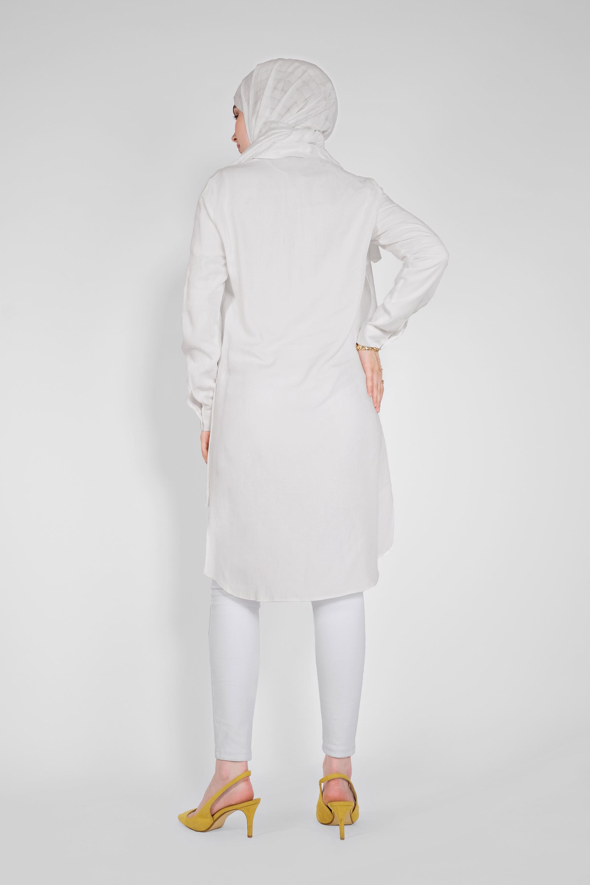 Tesettür giyim BEYAZ DÜĞMELİ CEPLİ TUNİK 41444 