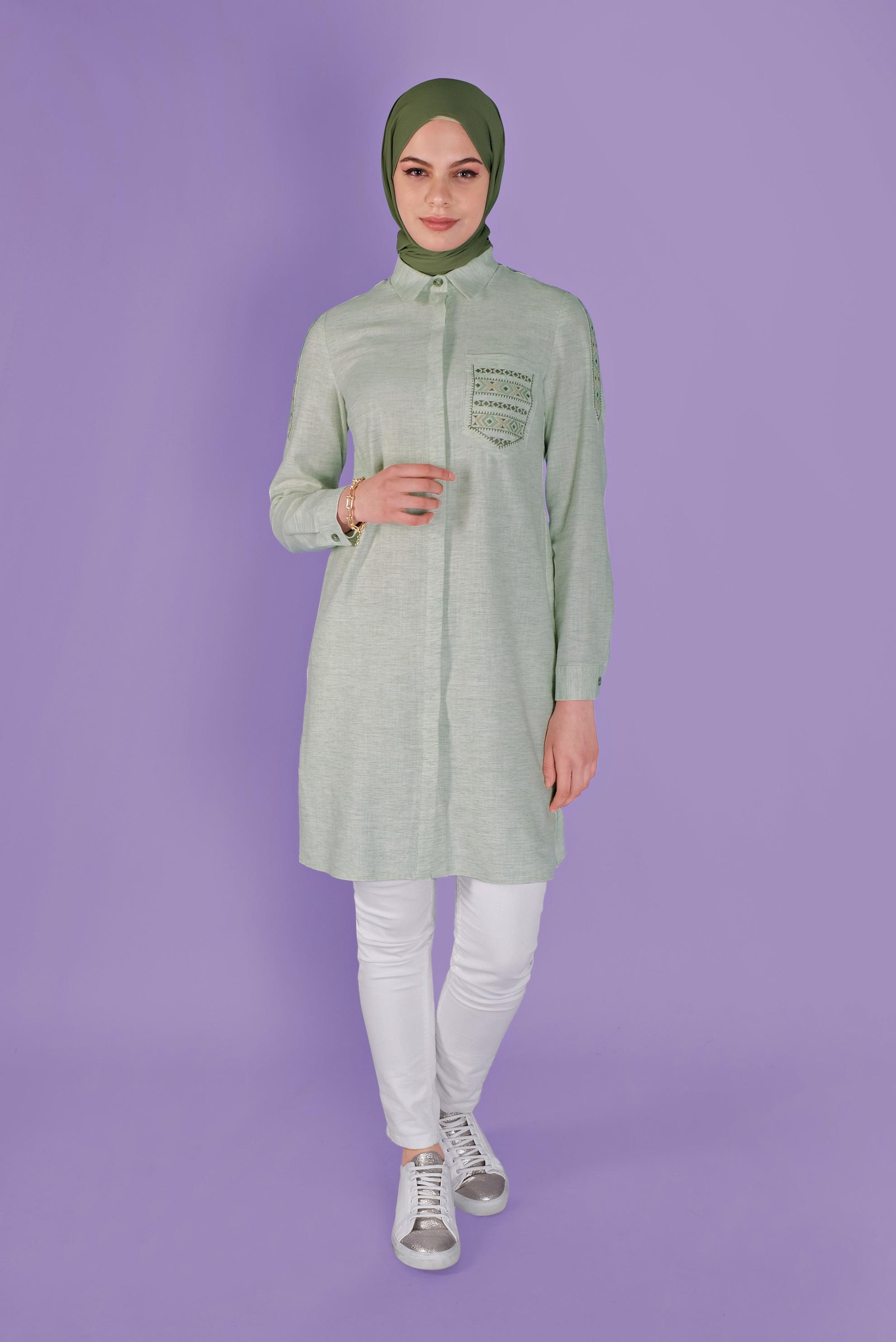 Tesettür giyim YEŞİL NAKIŞLI CEP DETAYLI TUNİK 41445