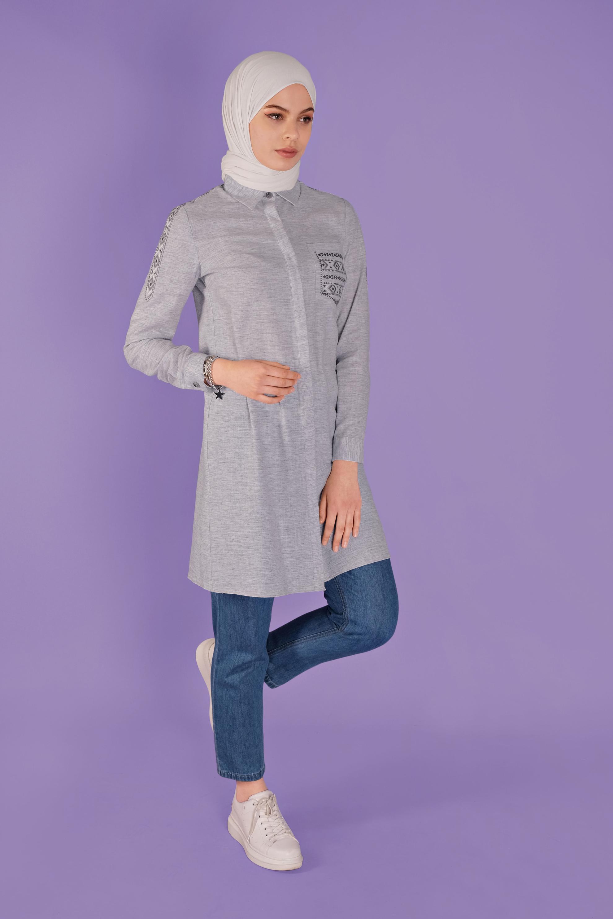 Tesettür giyim LACİVERT NAKIŞLI CEP DETAYLI TUNİK 41445