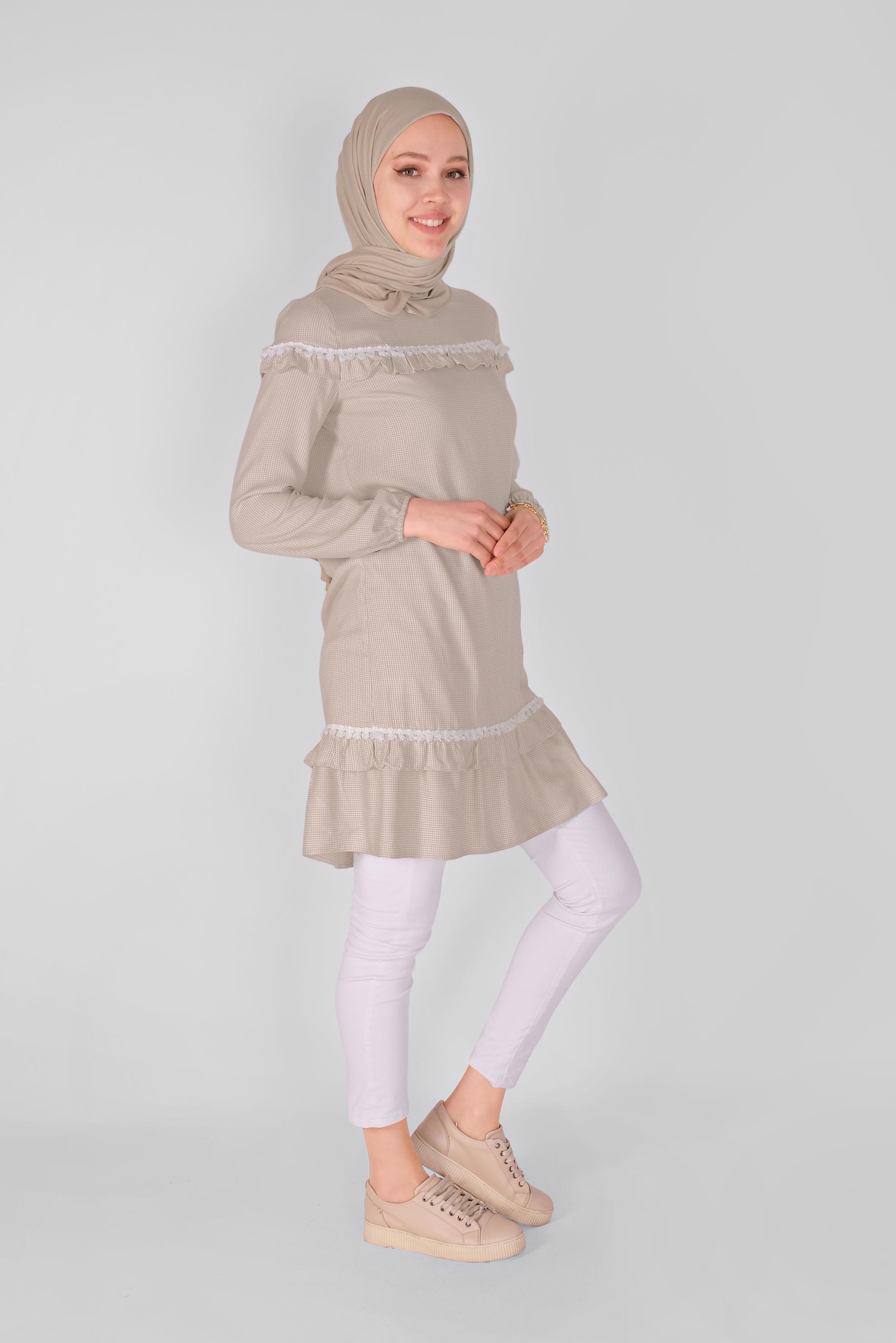 Tesettür giyim BEJ FIRFIRLI KARELİ TUNİK 41447 