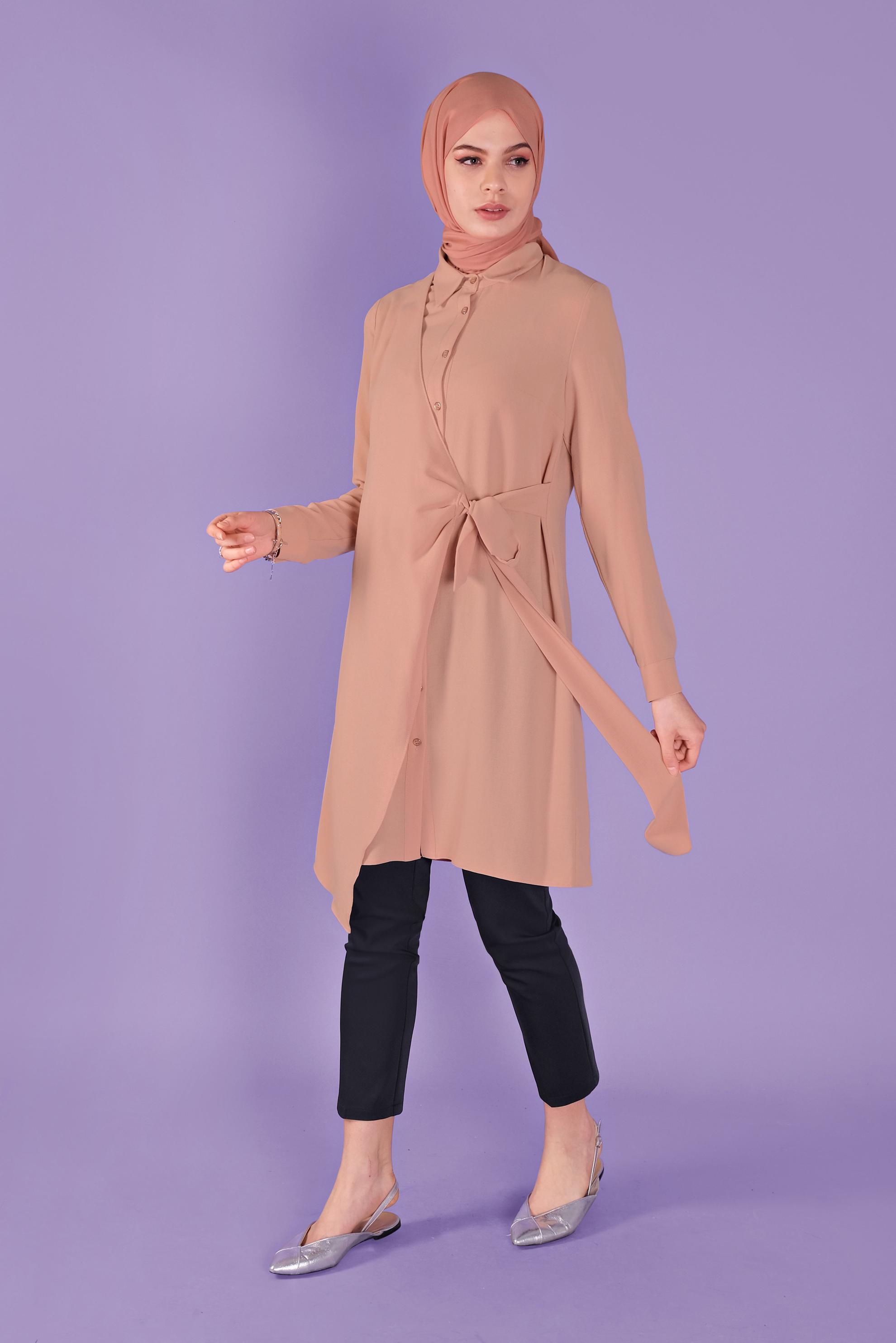 Tesettür giyim PUDRA YANDAN PARÇA BAĞLAMALI DÜĞMELİ TUNİK 41462