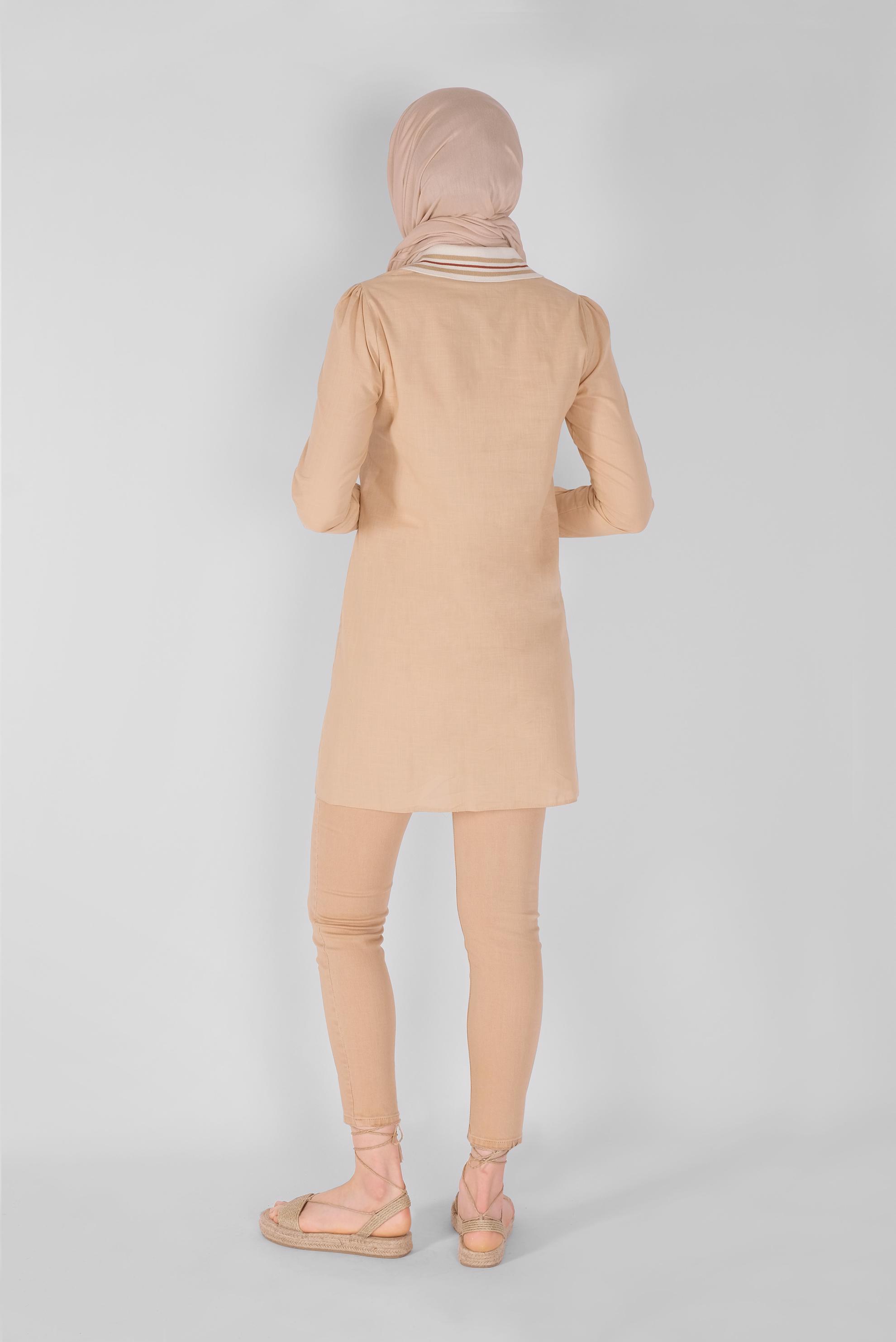 Tesettür giyim BEJ PAMUKLU DÜĞMELİ CEPLİ TUNİK 41463 