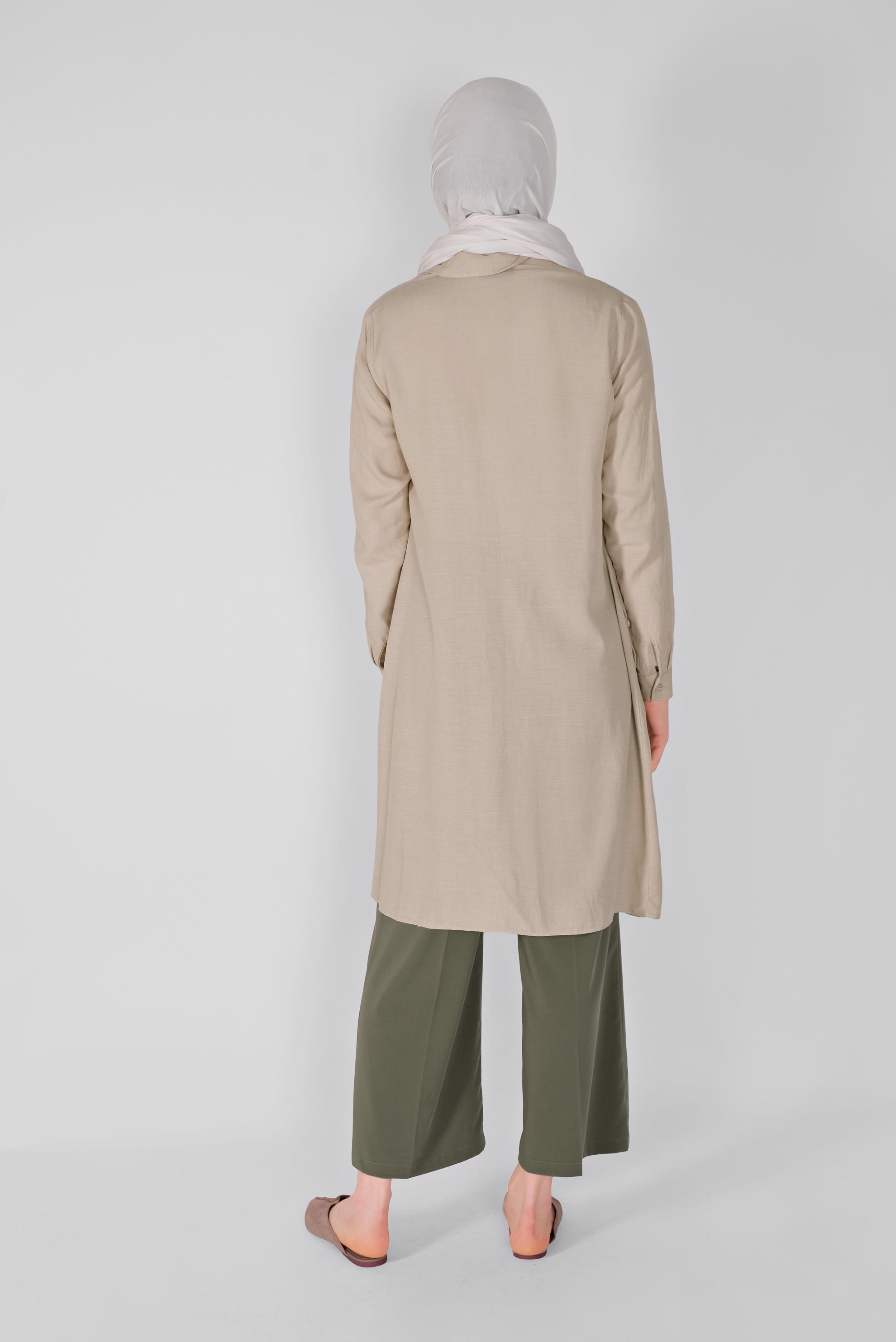 Tesettür giyim BEJ NAKIŞ VE DÜĞME DETAYLI TUNİK 41465