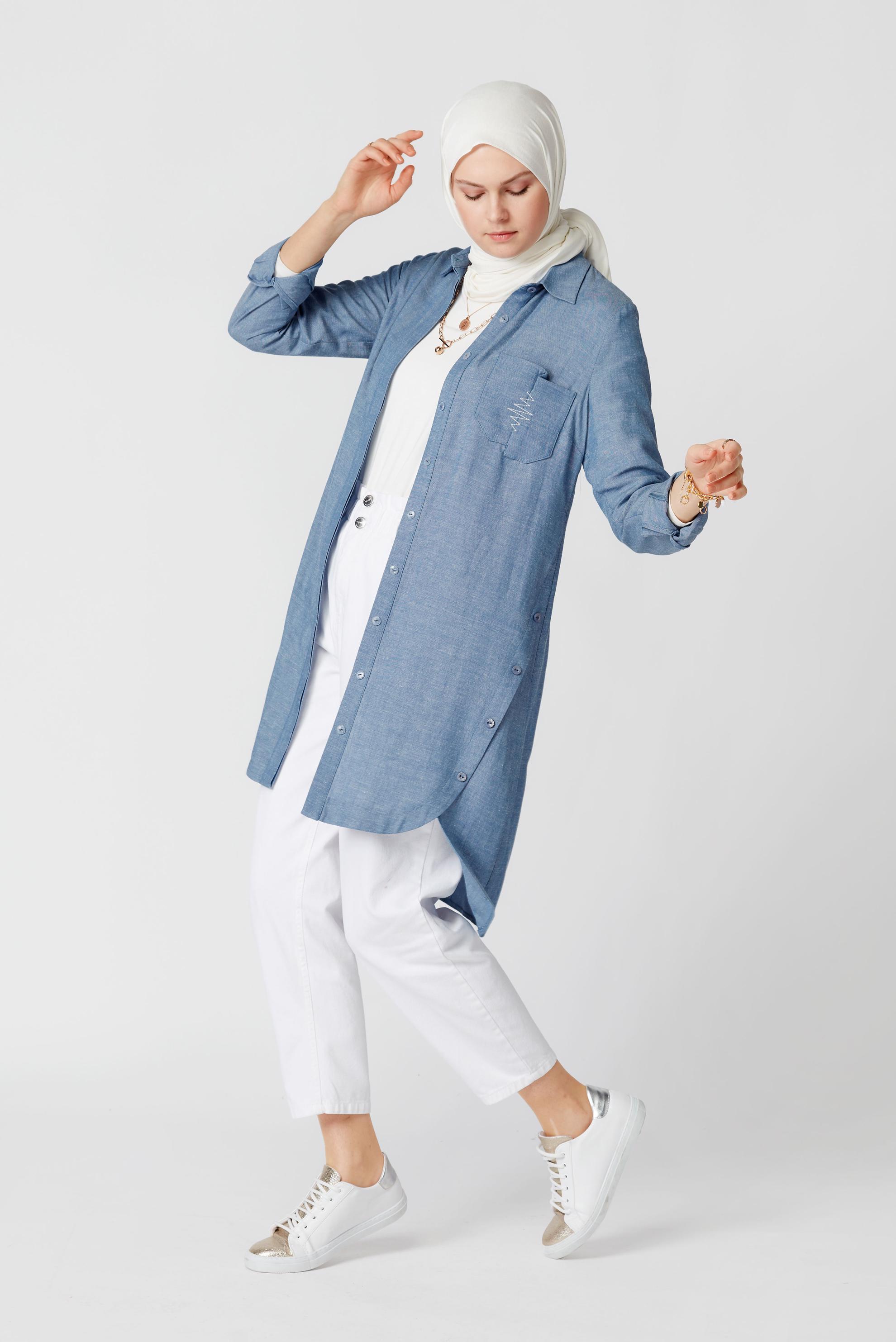 Tesettür giyim LACİVERT NAKIŞ VE DÜĞME DETAYLI TUNİK 41465