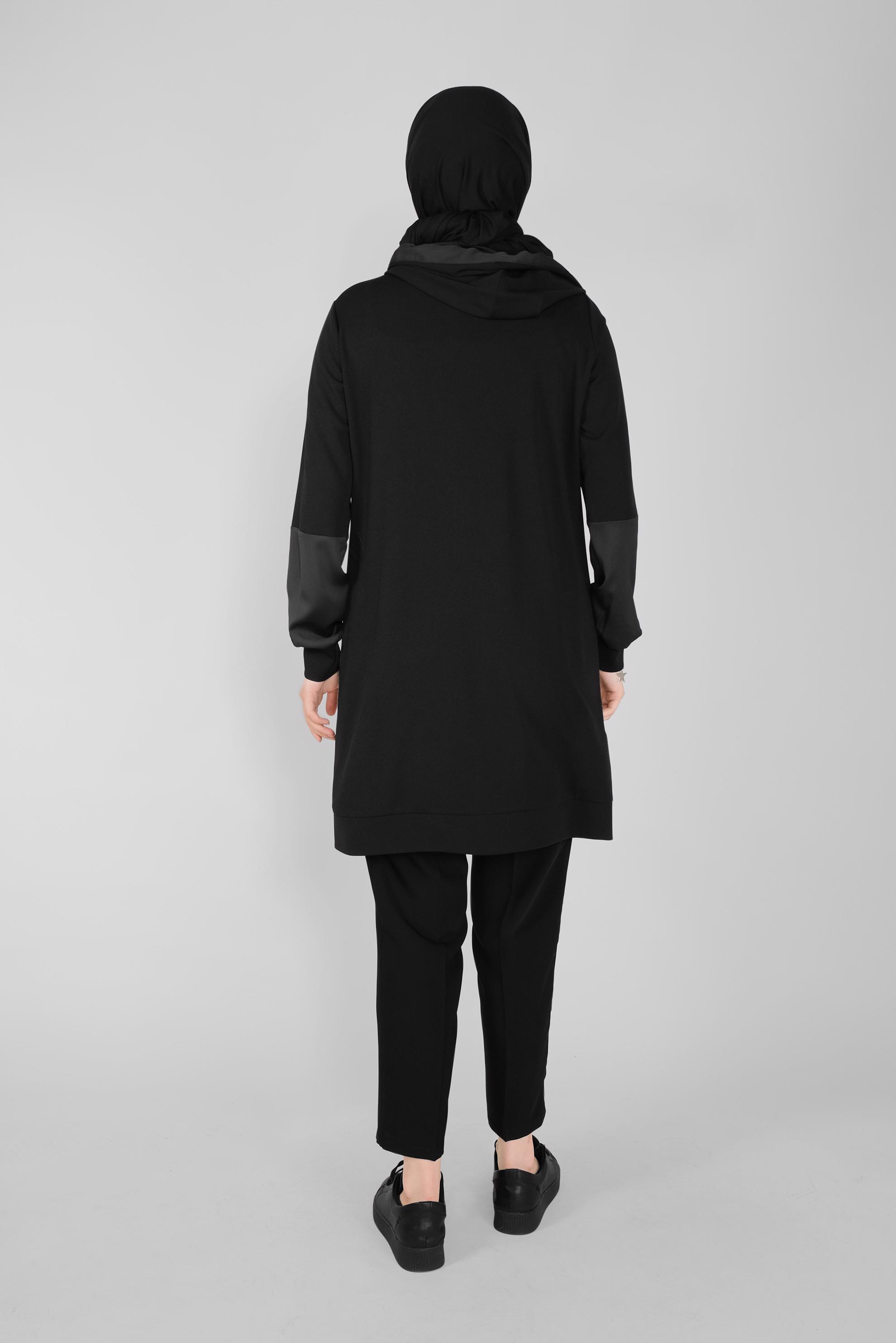 Tesettür giyim SİYAH TAŞ BAĞCIKLI SATEN KOMBİNLİ ÖRME TUNİK 41486 