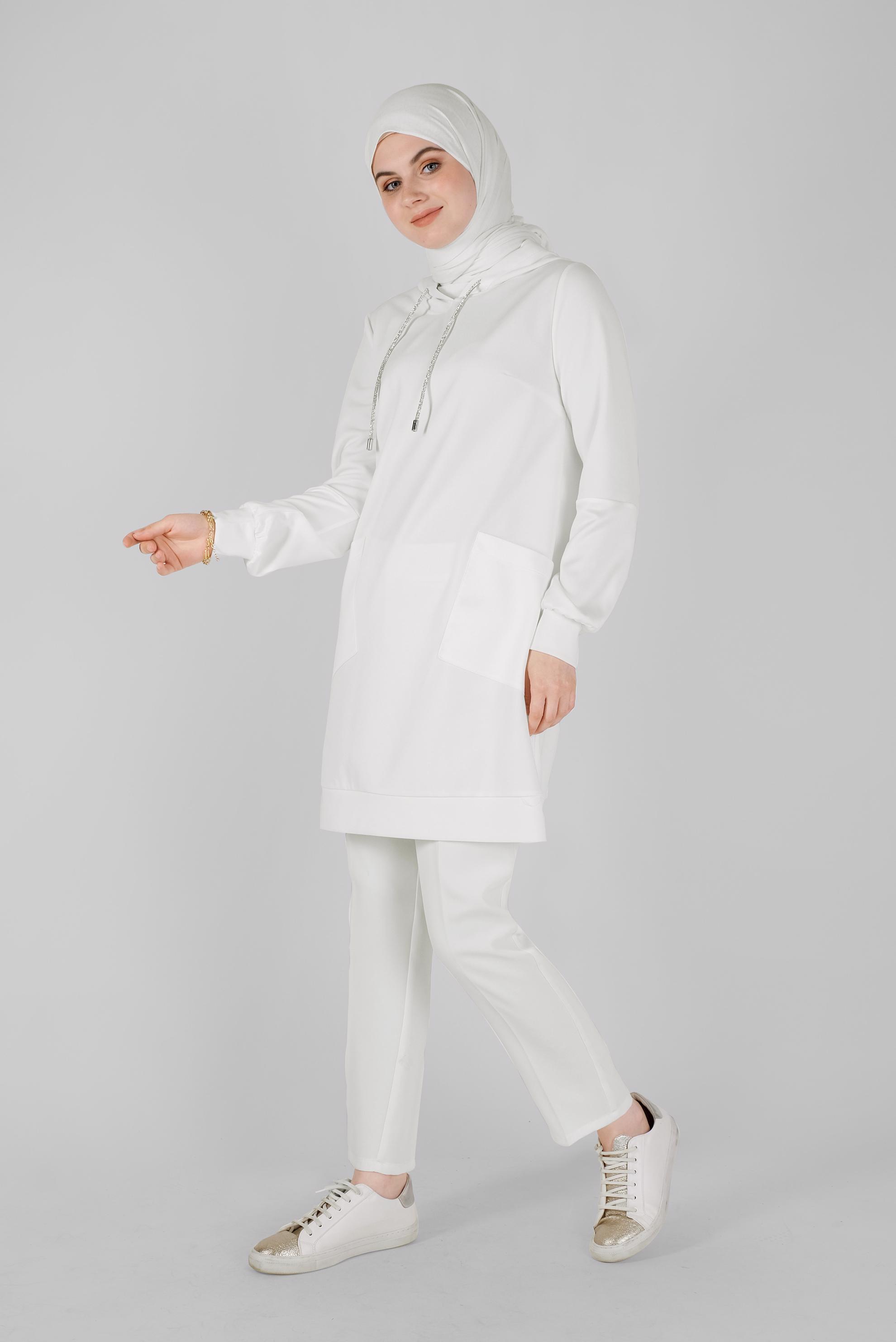 Tesettür giyim BEYAZ TAŞ BAĞCIKLI SATEN KOMBİNLİ ÖRME TUNİK 41486 