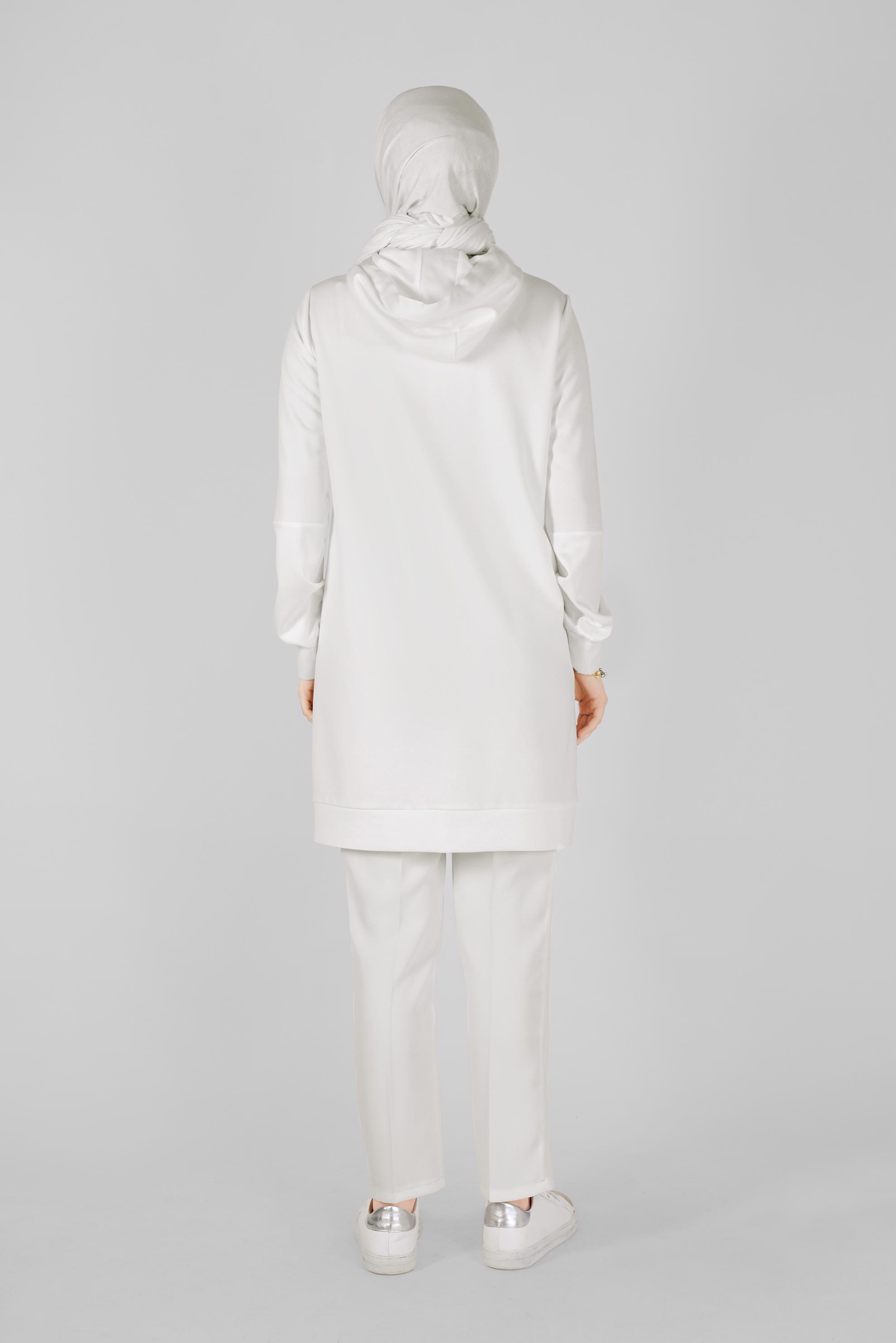 Tesettür giyim BEYAZ TAŞ BAĞCIKLI SATEN KOMBİNLİ ÖRME TUNİK 41486 