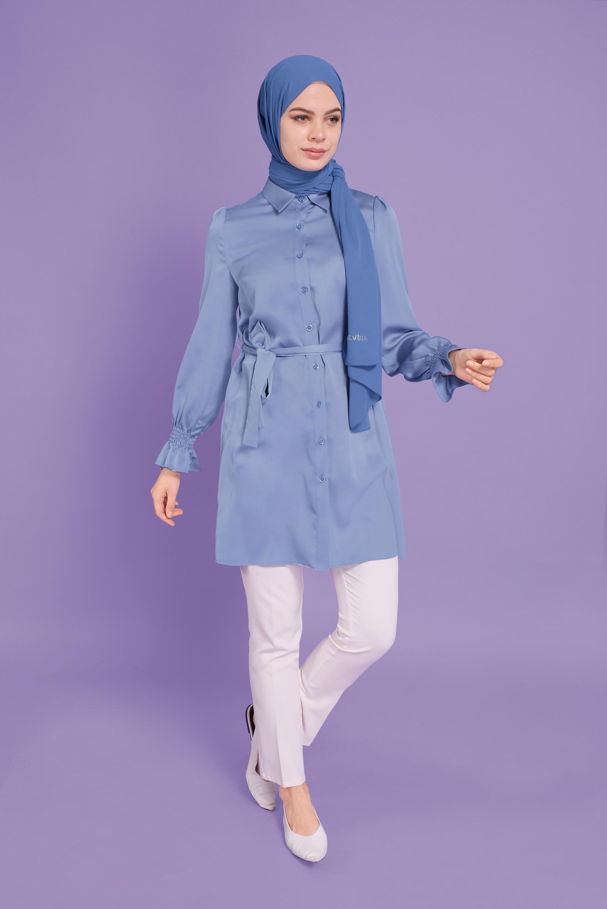 Tesettür giyim MAVİ BELDEN KUŞAKLI SATEN TUNİK 41488 