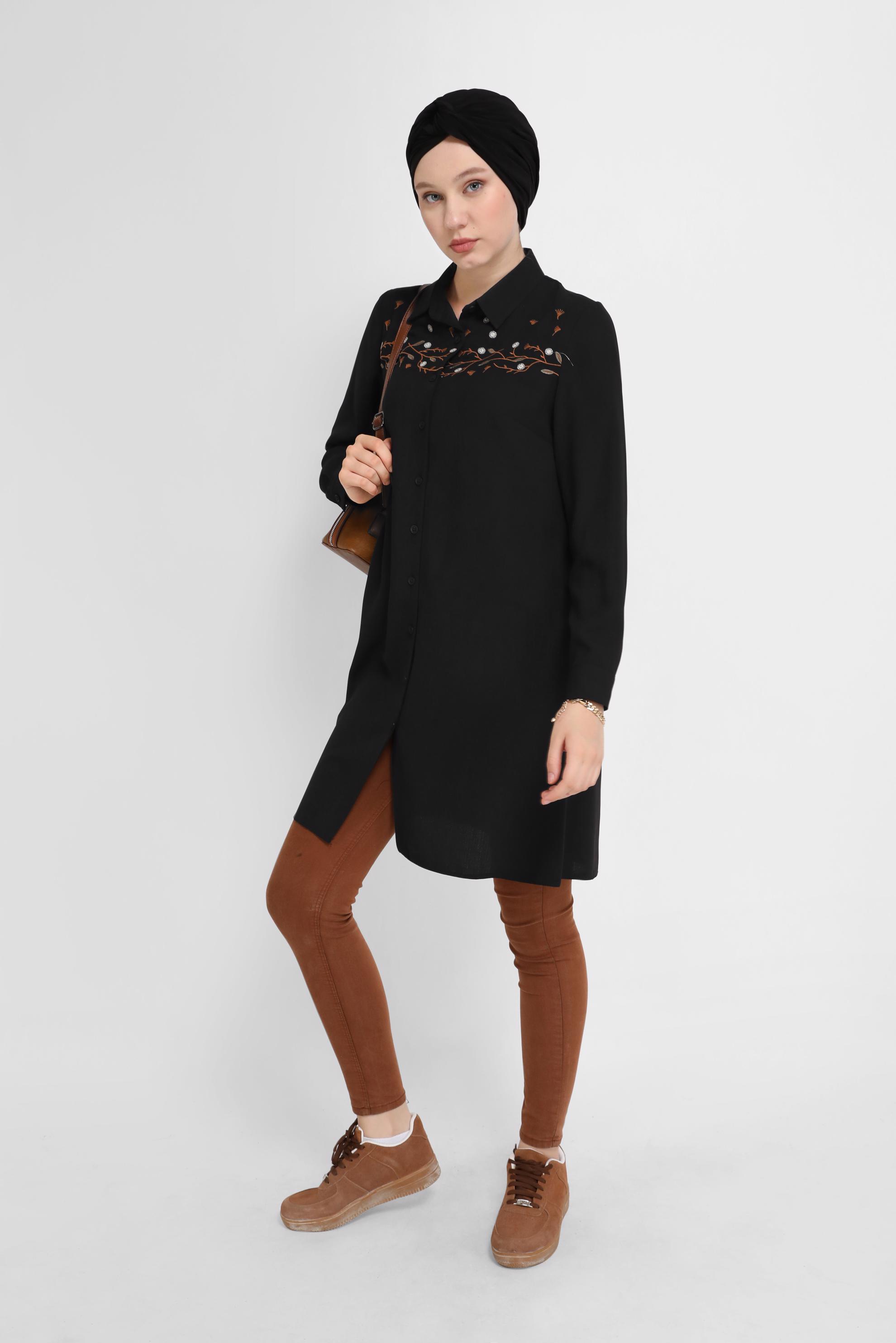 Tesettür giyim SİYAH ÇİÇEK İŞLEMELİ DÜĞMELİ TUNİK 41493 