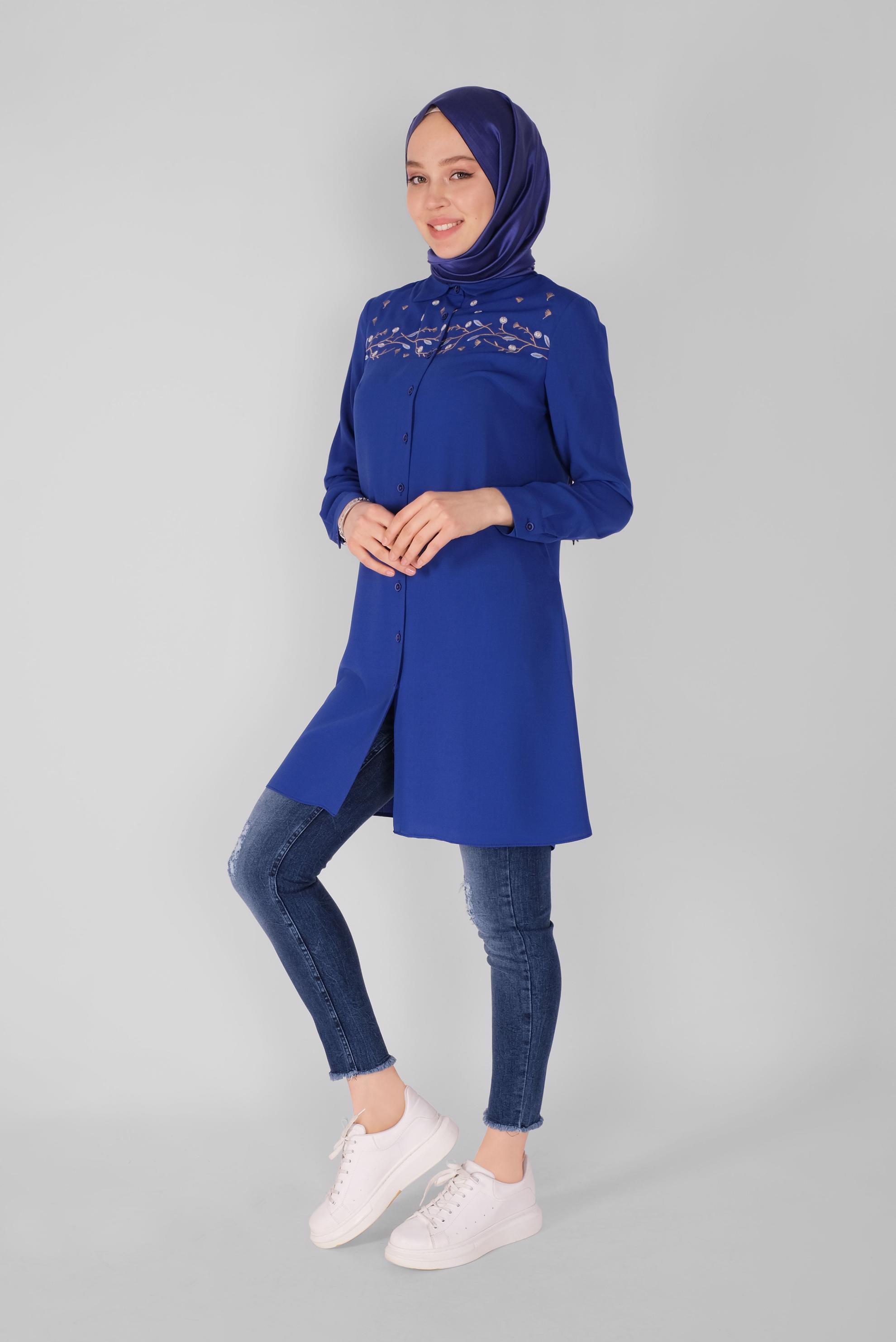 Tesettür giyim LACİVERT ÇİÇEK İŞLEMELİ DÜĞMELİ TUNİK 41493 
