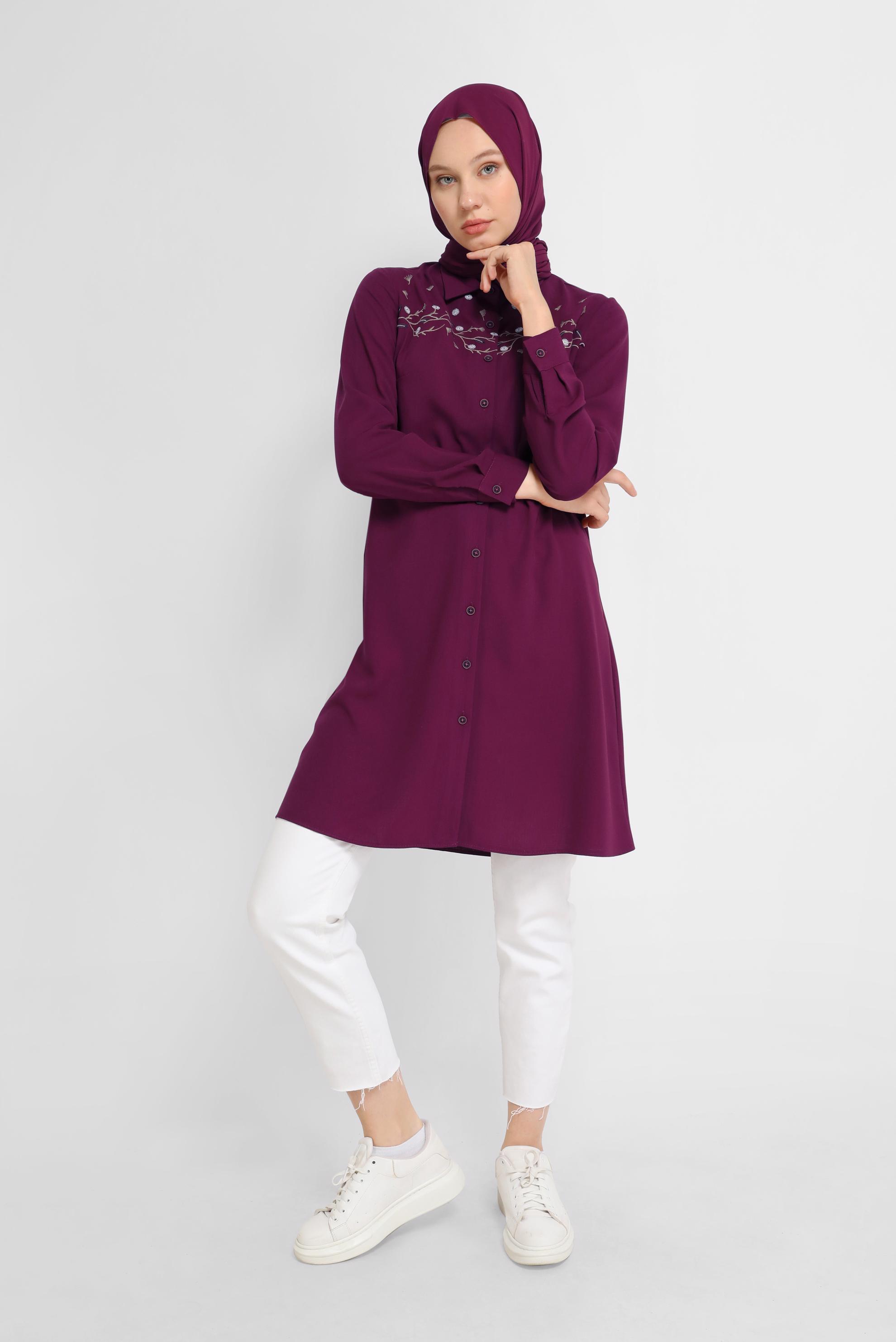 Tesettür giyim MÜRDÜM ÇİÇEK İŞLEMELİ DÜĞMELİ TUNİK 41493 