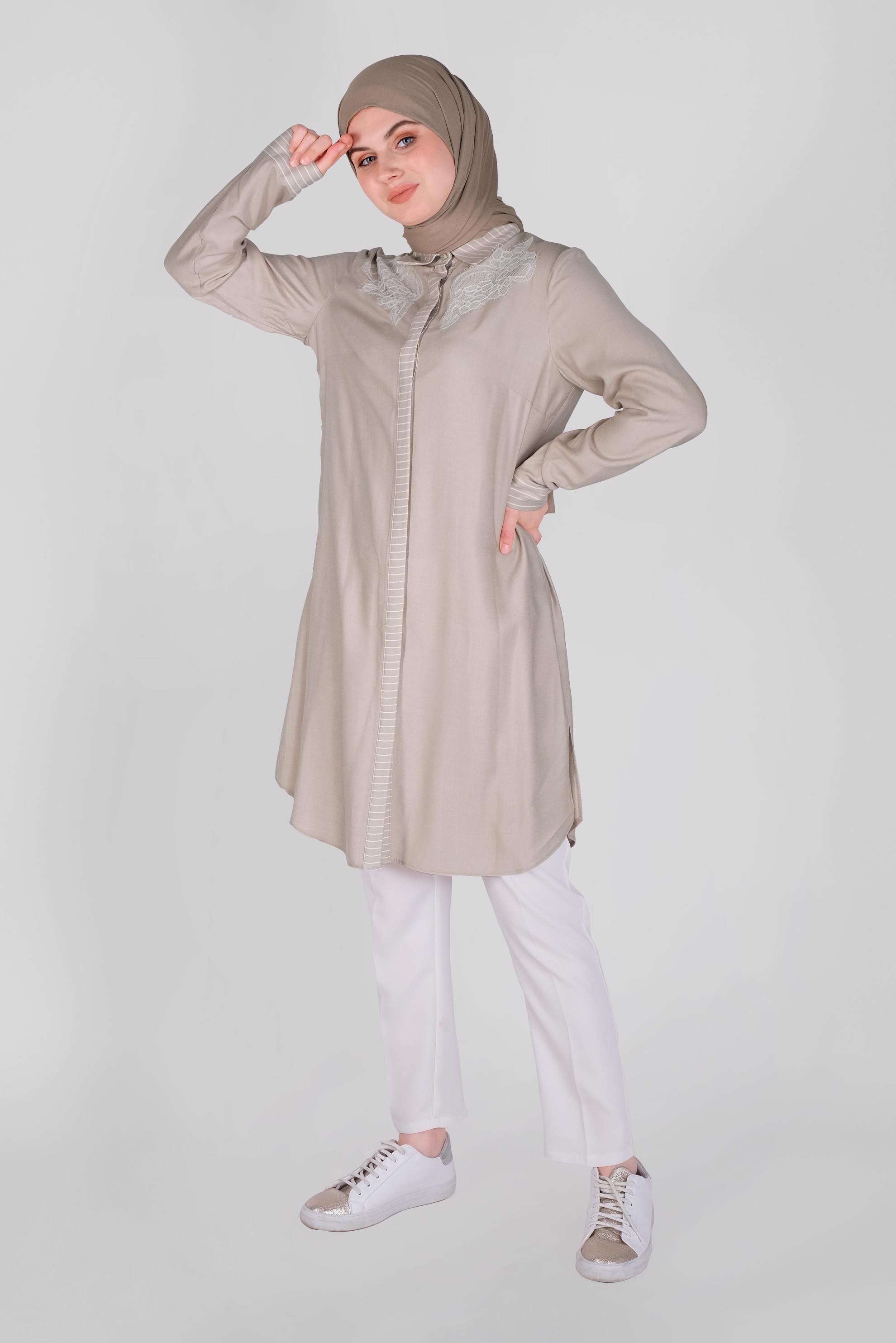 Tesettür giyim BEJ DANTELLİ DÜĞMELİ TUNİK 41494 