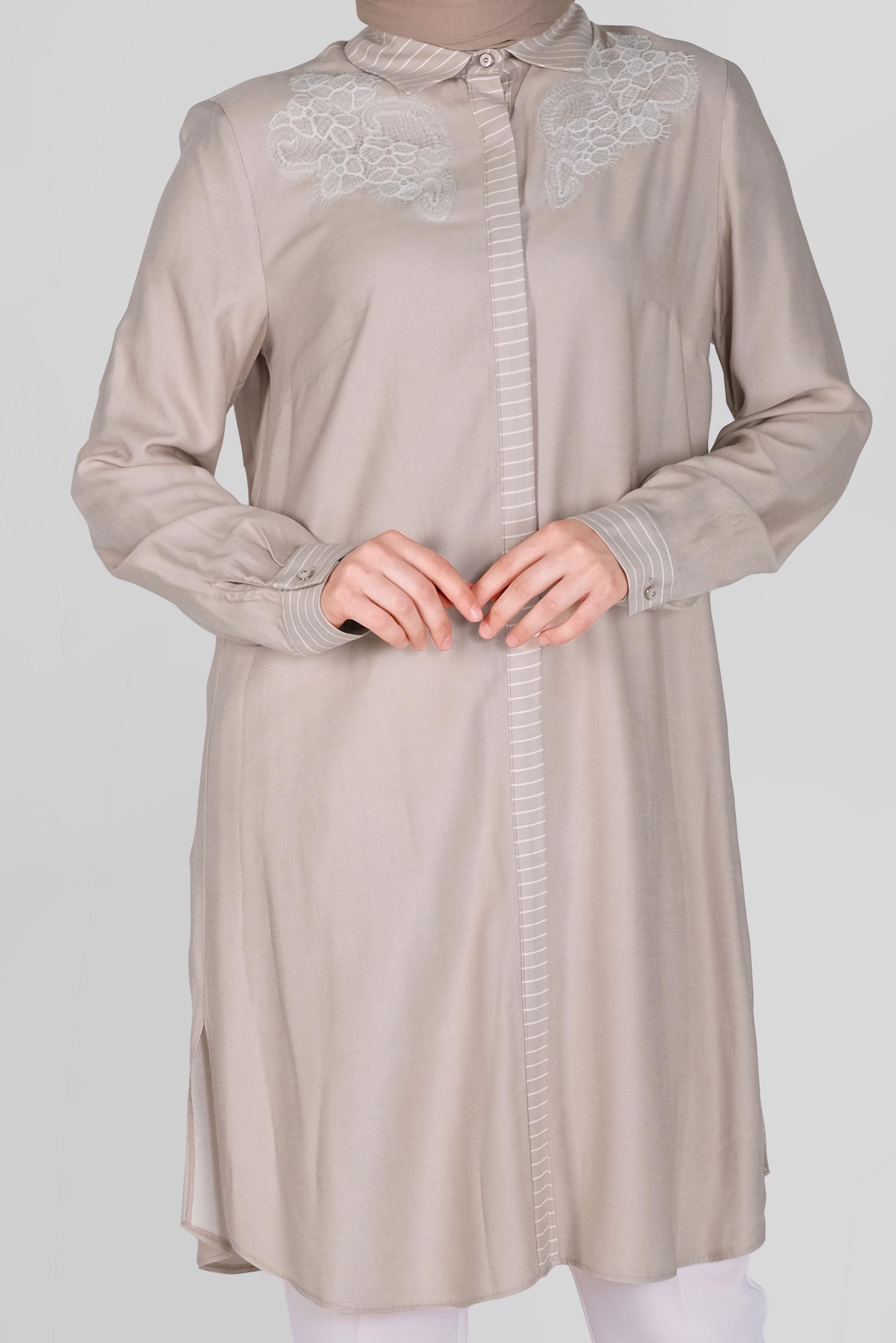 Tesettür giyim BEJ DANTELLİ DÜĞMELİ TUNİK 41494 