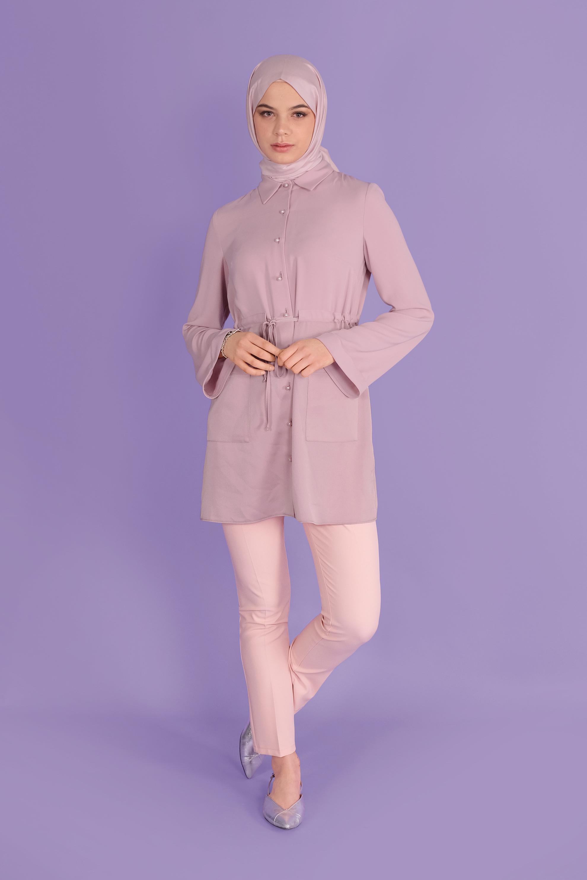 Tesettür giyim PUDRA BELDEN BÜZGÜLÜ CEPLİ TUNİK 41496 