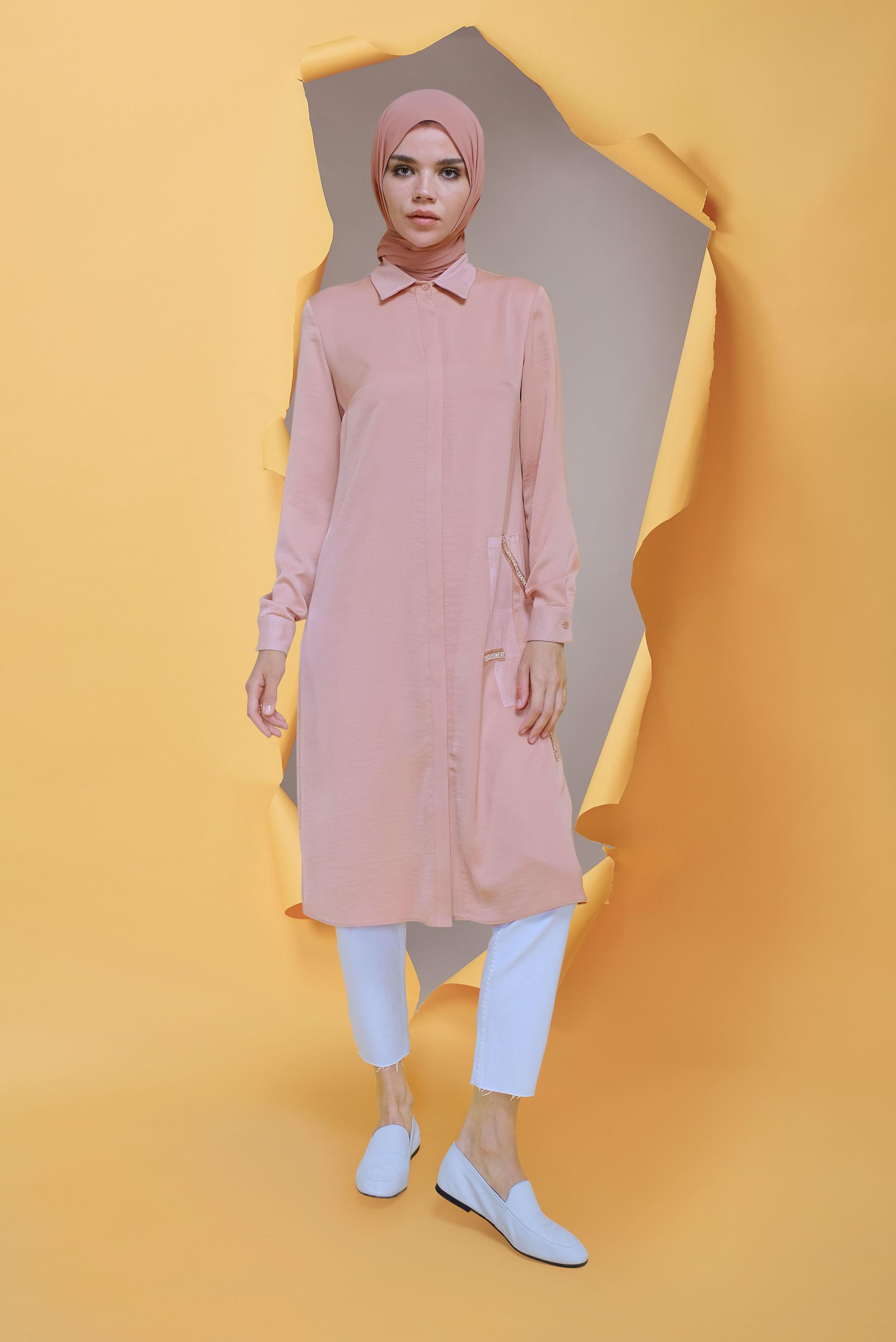 Tesettür giyim PUDRA FİLE DETAYLI TAŞLI DÜĞMELİ TUNİK 41498  