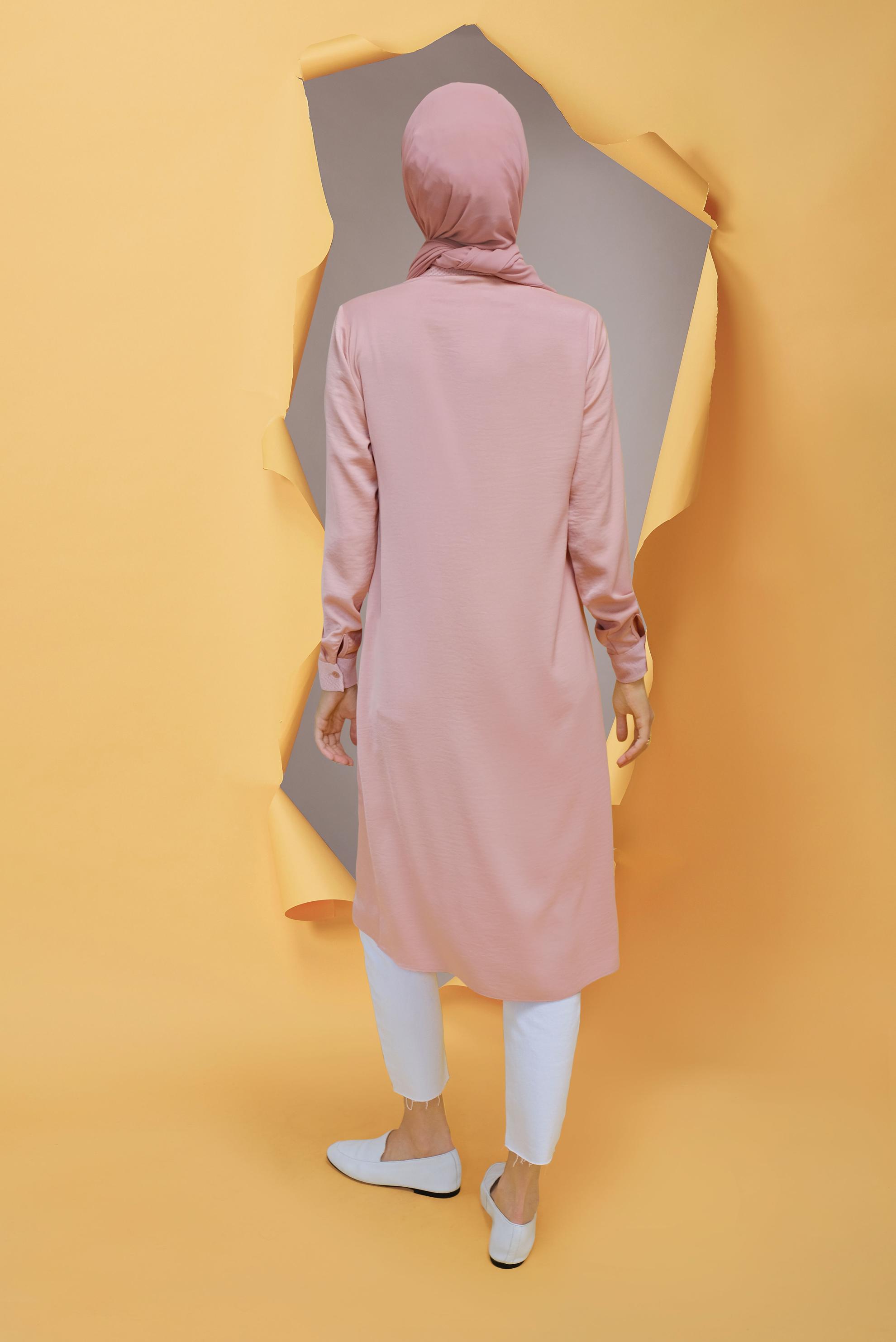 Tesettür giyim PUDRA FİLE DETAYLI TAŞLI DÜĞMELİ TUNİK 41498  