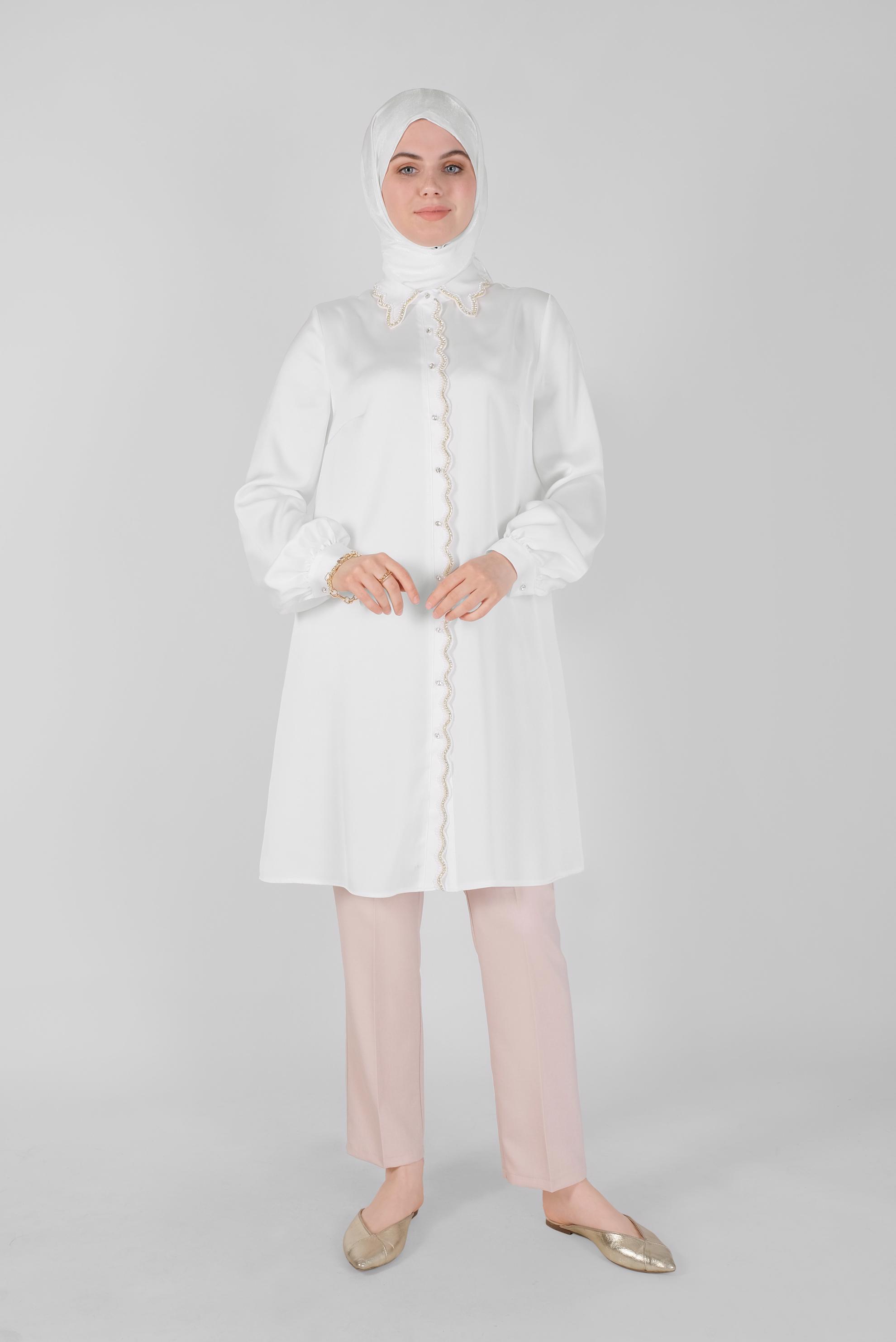 Tesettür giyim BEYAZ BONCUKLU TAŞLI SATEN TUNİK 41499 