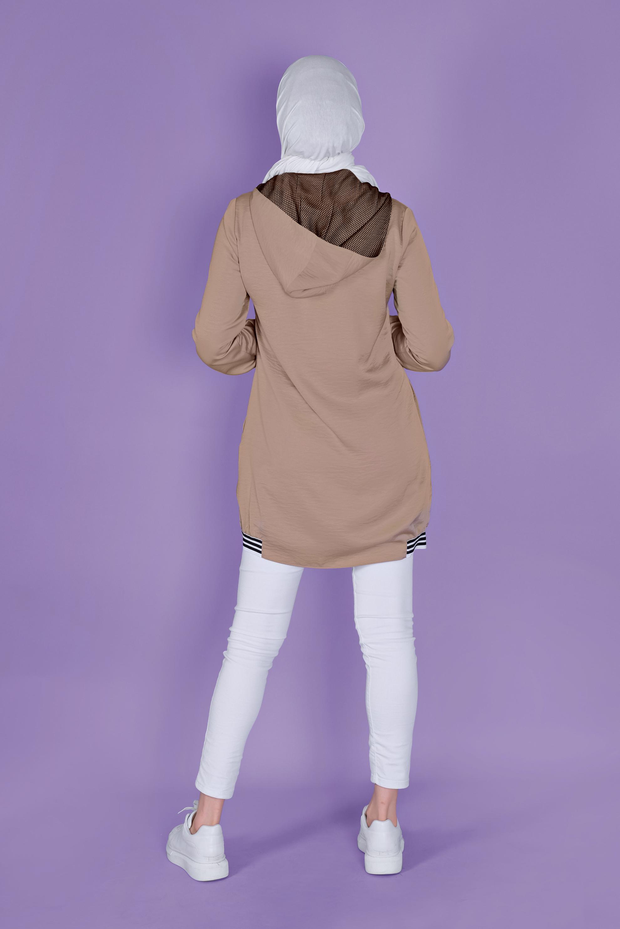 Tesettür giyim BEJ KAPÜŞONLU SATEN AEROBİN TUNİK 41507 