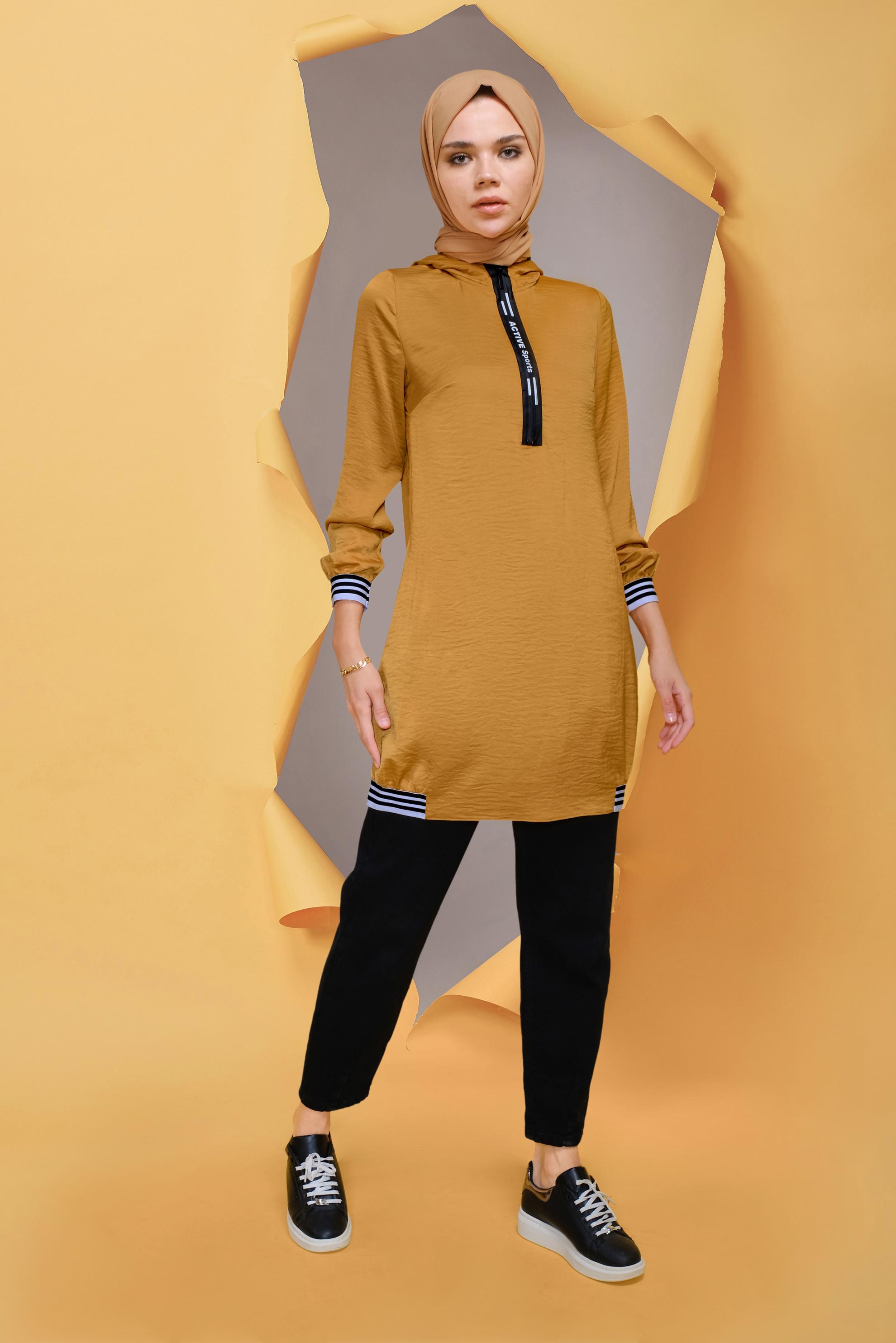 Tesettür giyim SARI KAPÜŞONLU SATEN AEROBİN TUNİK 41507 