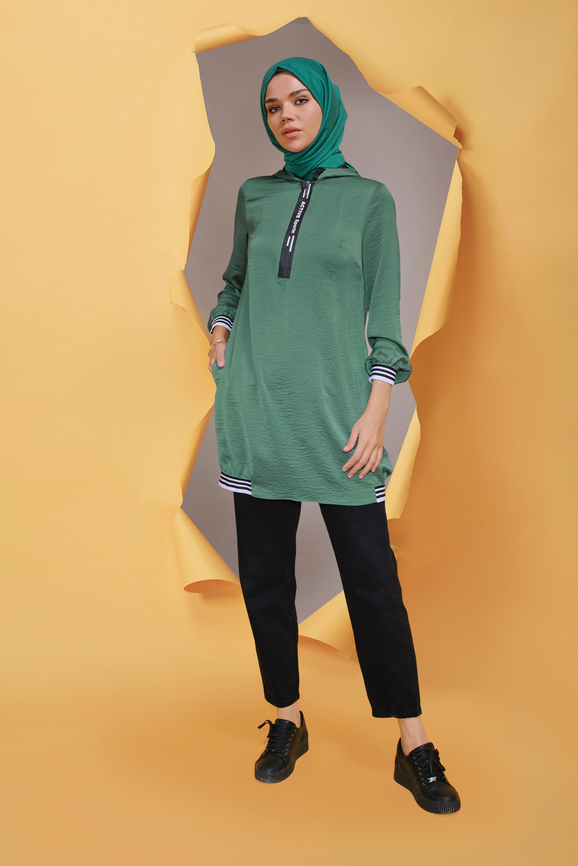 Tesettür giyim MAVİ KAPÜŞONLU SATEN AEROBİN TUNİK 41507 