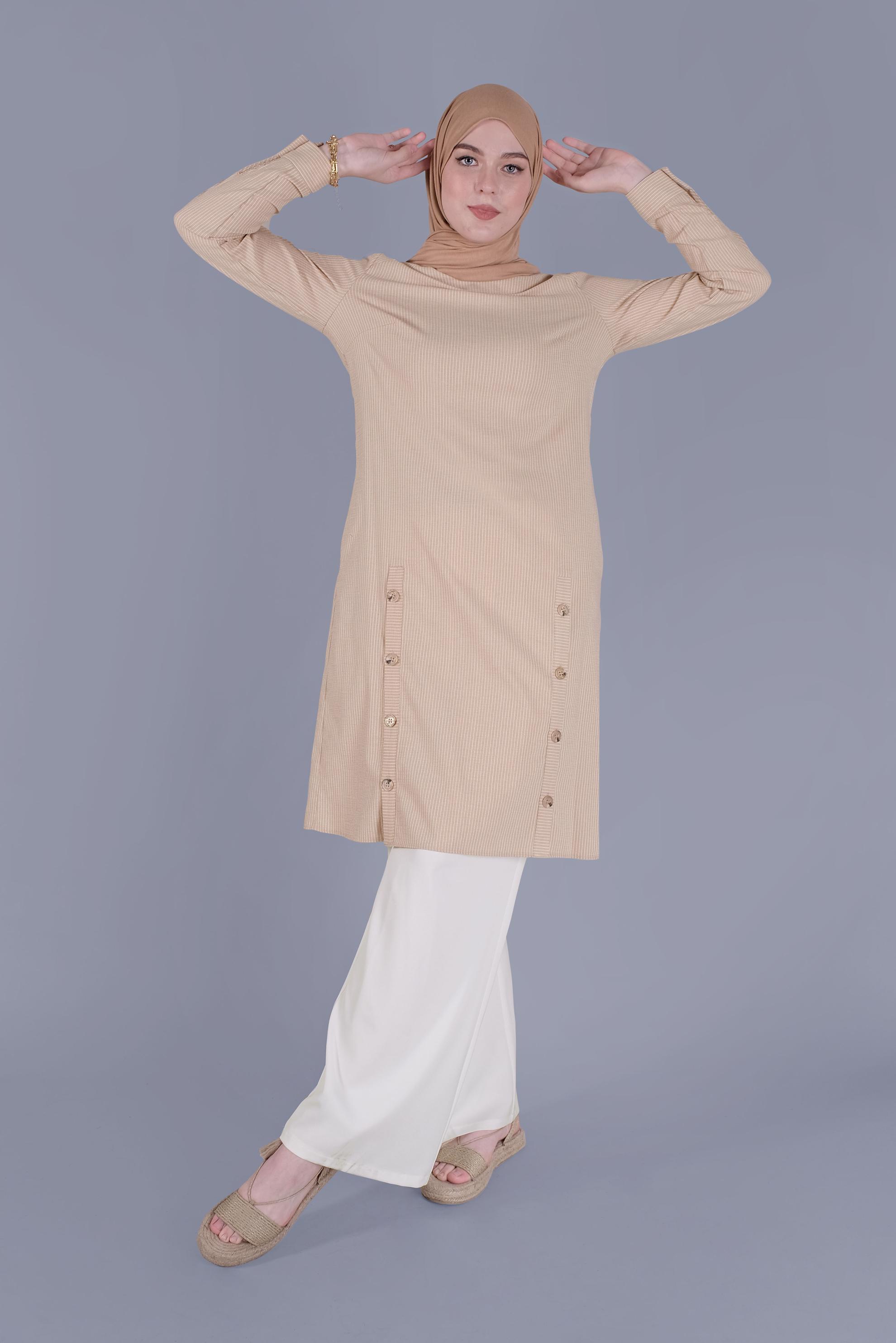 Tesettür giyim BEJ DÜĞME DETAYLI CEPLİ TUNİK 41508