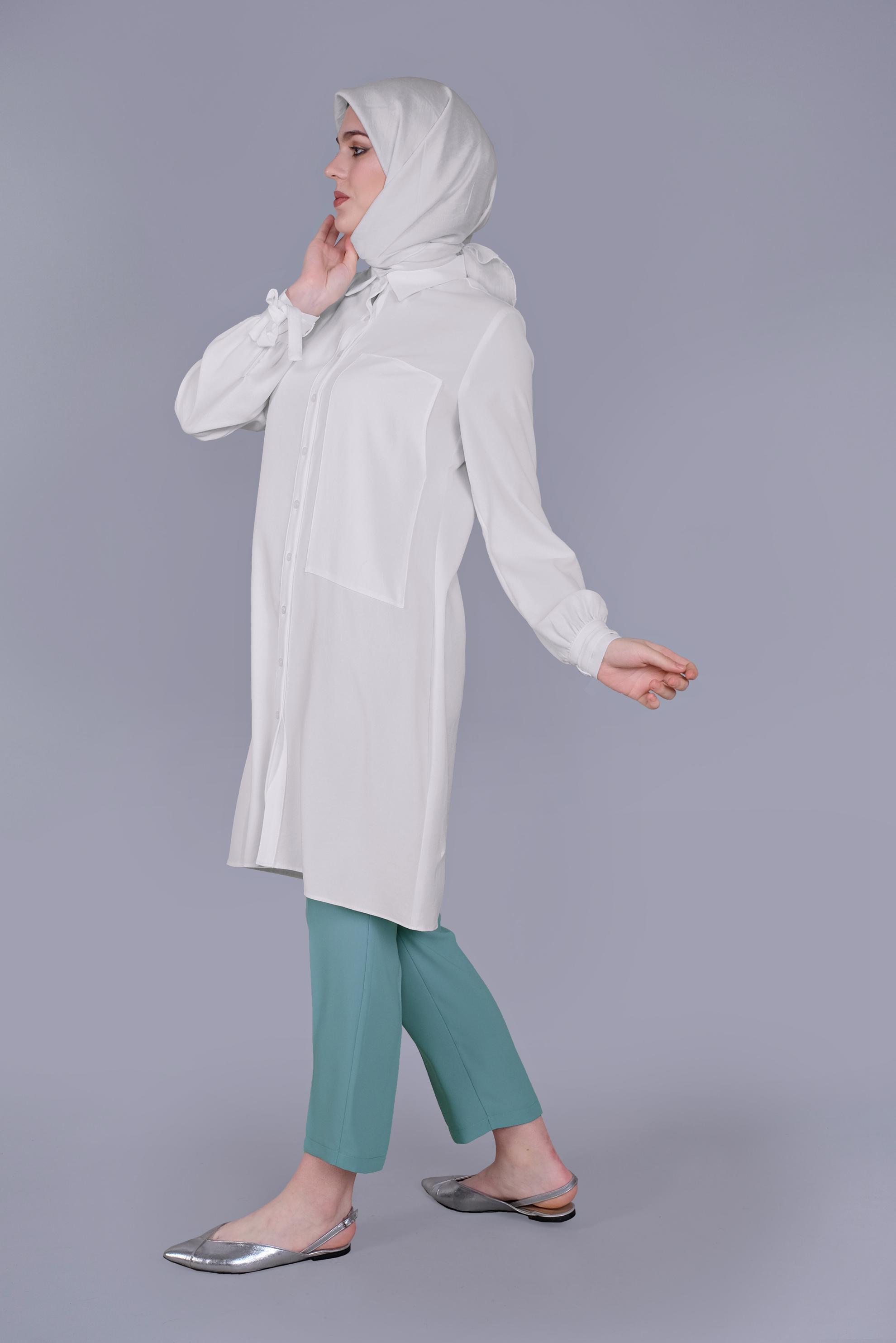 Tesettür giyim BEYAZ MANŞETLERİ BAĞLAMA DETAYLI TUNİK 41544 