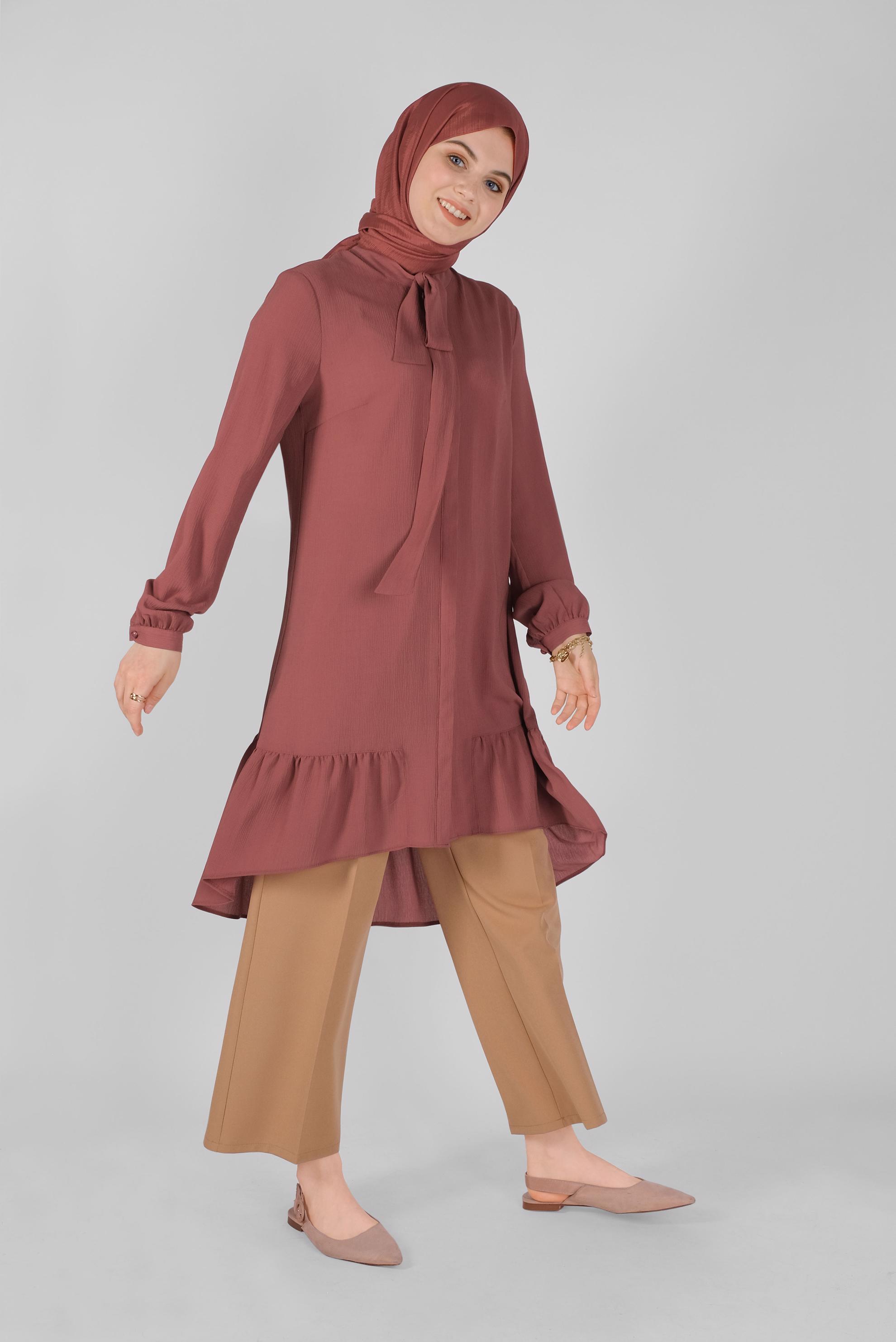 Tesettür giyim KAHVE YAKASI BAĞCIKLI FIRFIRLI TUNİK 41558 