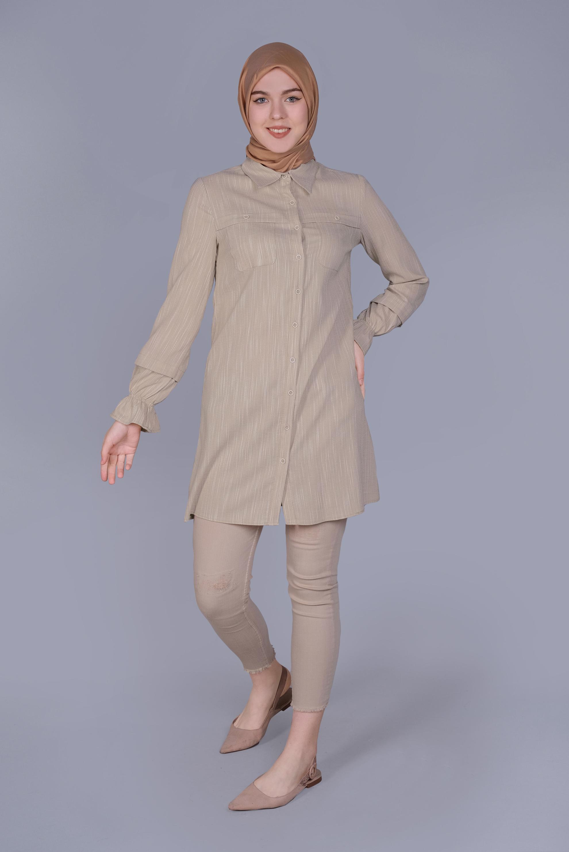 Tesettür giyim BEJ MANŞETLERİ LASTİKLİ BOYDAN DÜĞMELİ TUNİK 41578 