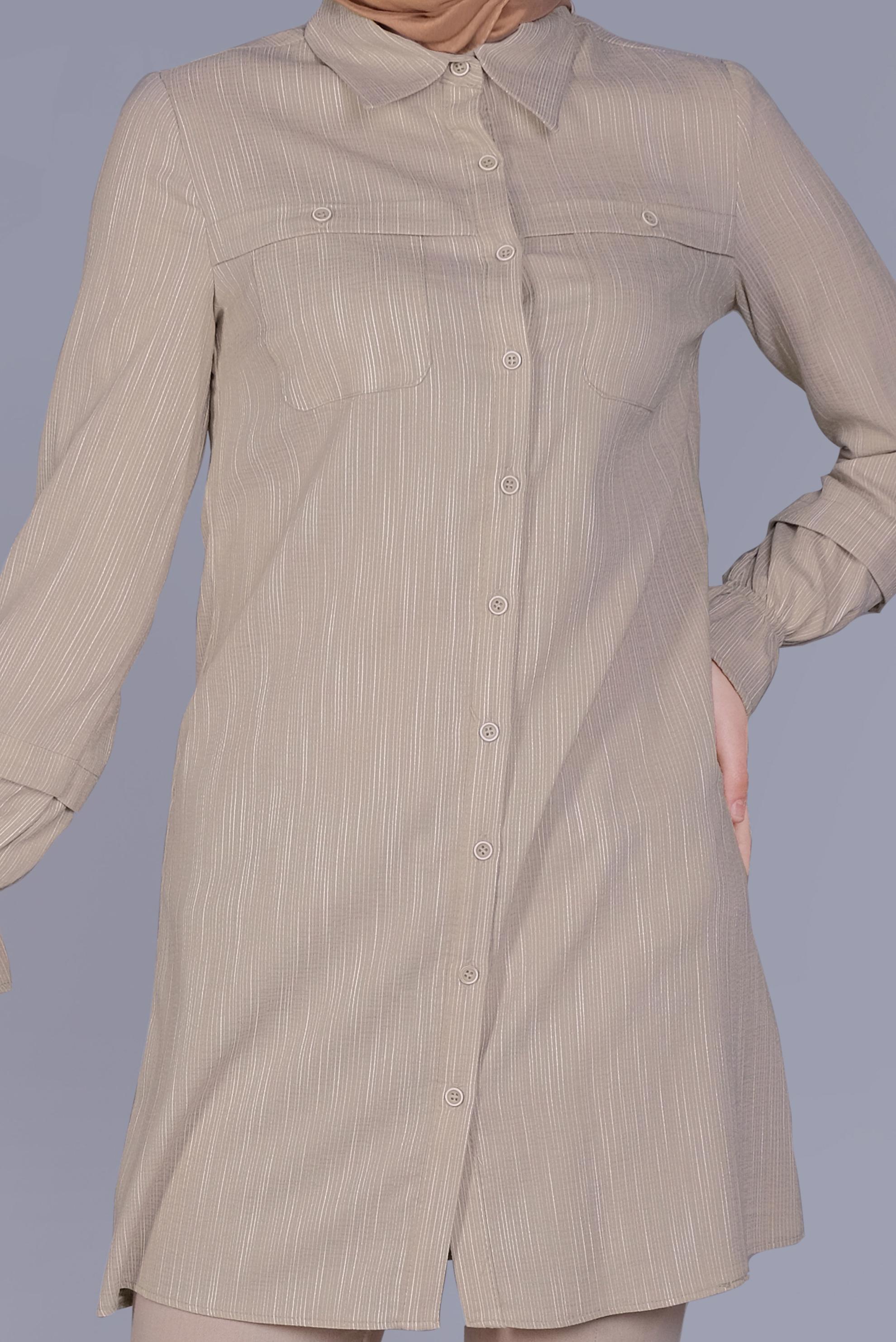 Tesettür giyim BEJ MANŞETLERİ LASTİKLİ BOYDAN DÜĞMELİ TUNİK 41578 