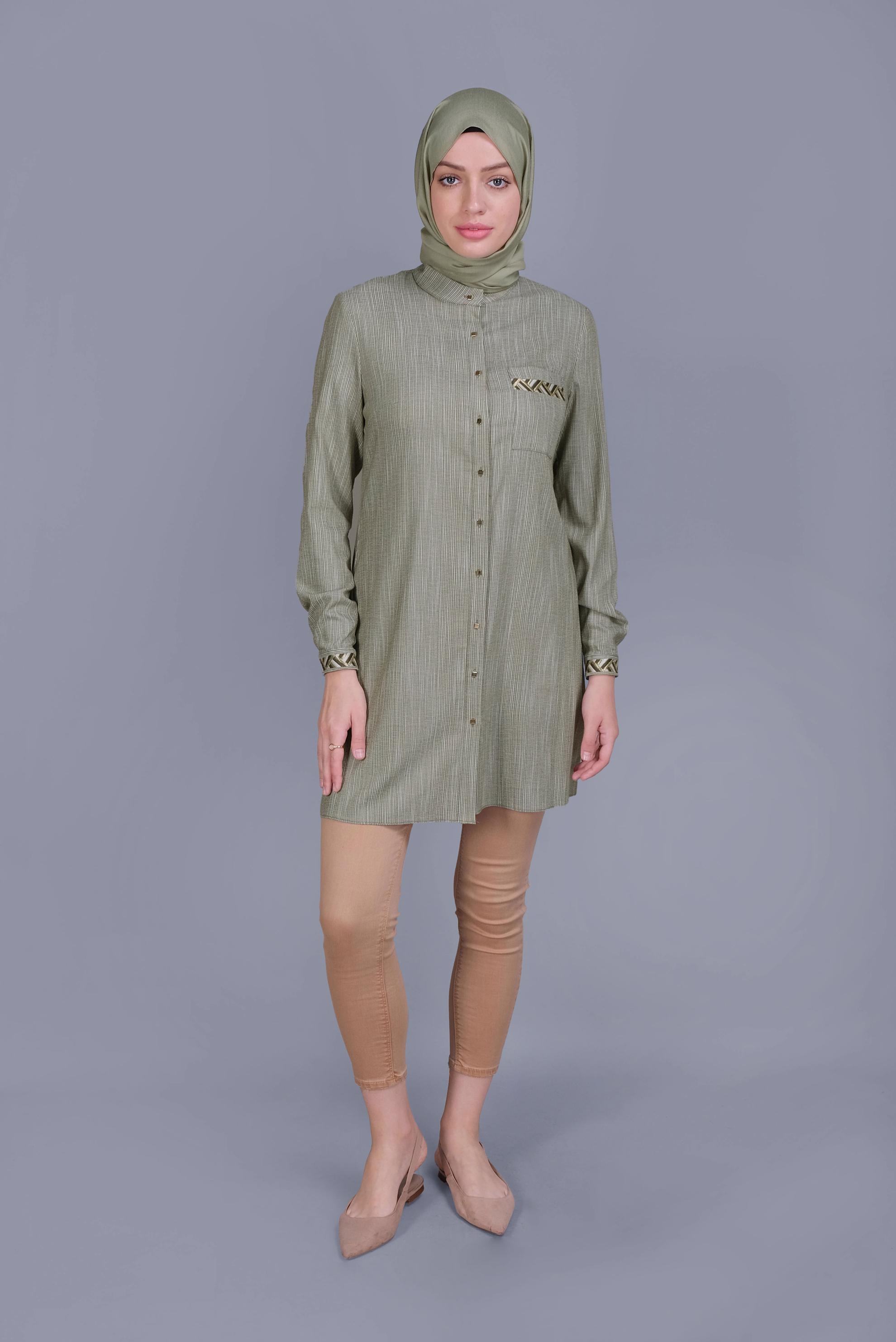 Tesettür giyim HAKİ PAMUKLU KIRÇILLI DESENLİ TUNİK 41581 